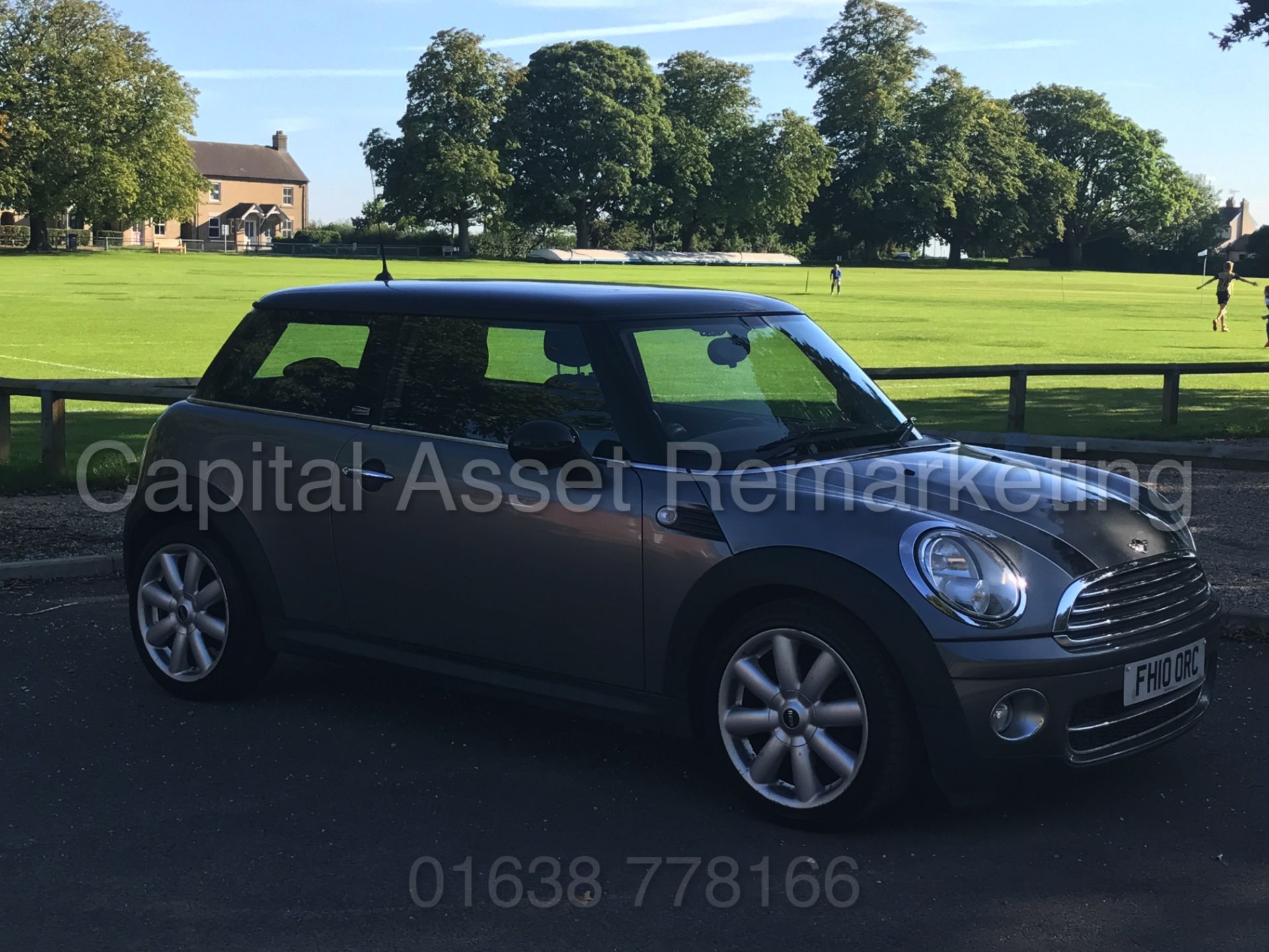 MINI COOPER D 'GRAPHITE EDITION' (2010) '1.6 DIESEL - 6 SPEED - LEATHER - STOP / START' (NO VAT) - Image 10 of 28