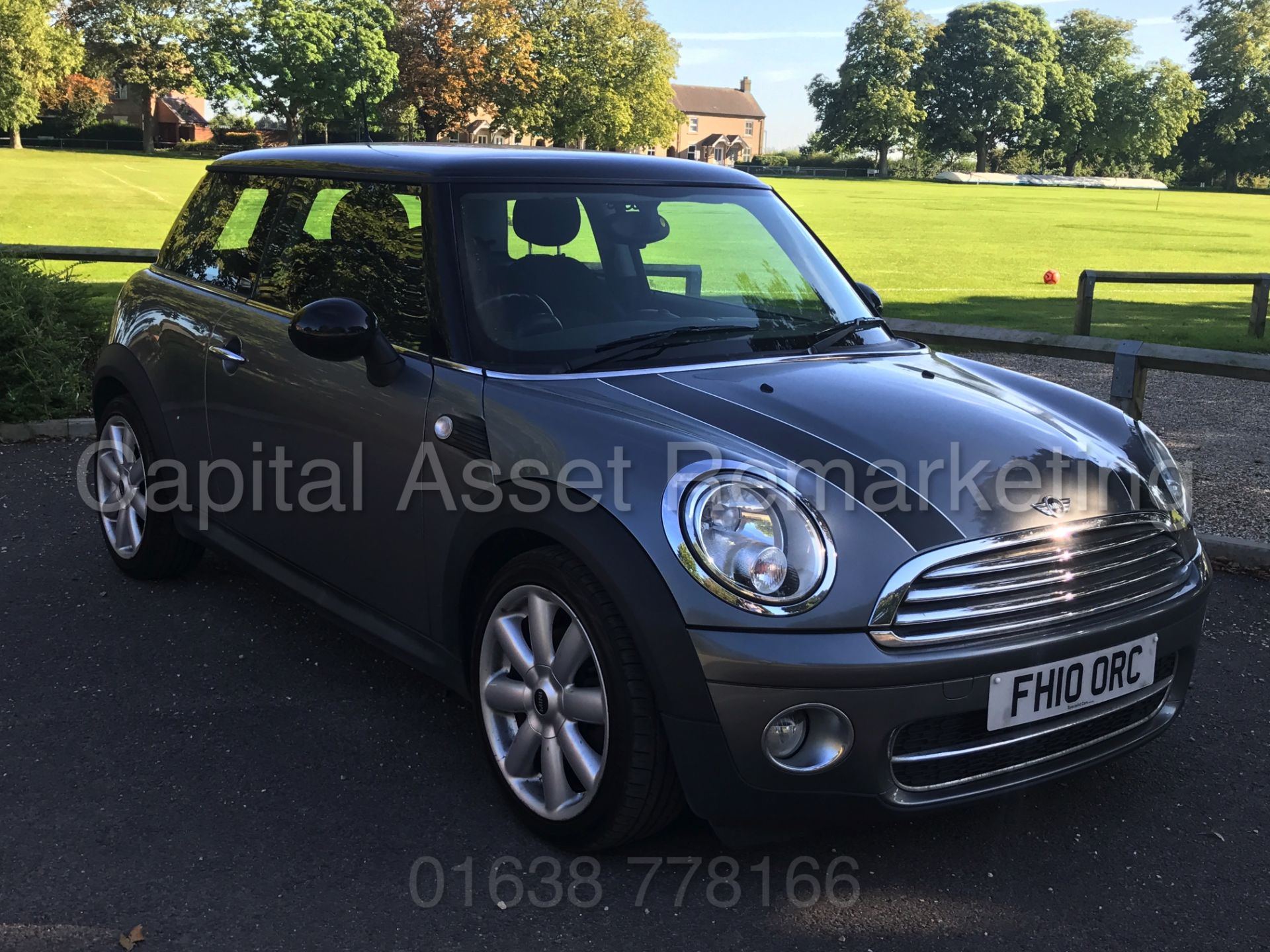 MINI COOPER D 'GRAPHITE EDITION' (2010) '1.6 DIESEL - 6 SPEED - LEATHER - STOP / START' (NO VAT) - Image 2 of 28