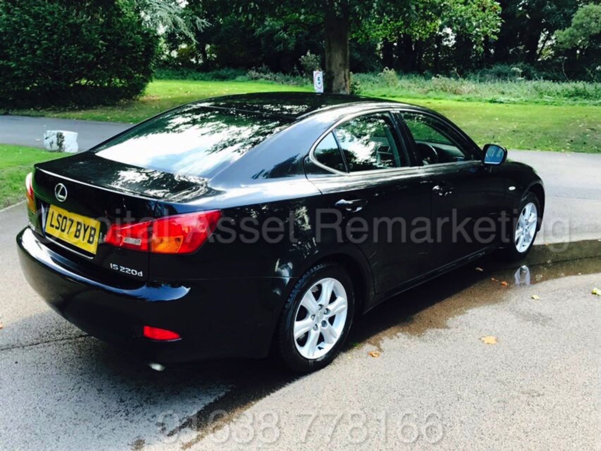 LEXUS IS 220D '4 DOOR SALOON' (2007) '2.2 DIESEL - 177 BHP - 6 SPEED - SAT NAV' *HUGE SPEC* (NO VAT) - Bild 7 aus 25