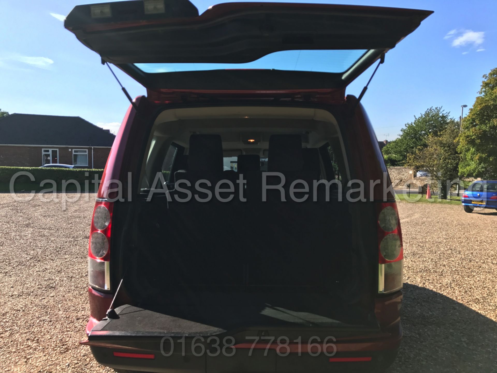 (On Sale) LAND ROVER DISCOVERY 4 (2011 MODEL) '3.0 SDV6 - 245 BHP - AUTO TIP TRONIC - 7 SEATER' - Bild 18 aus 31