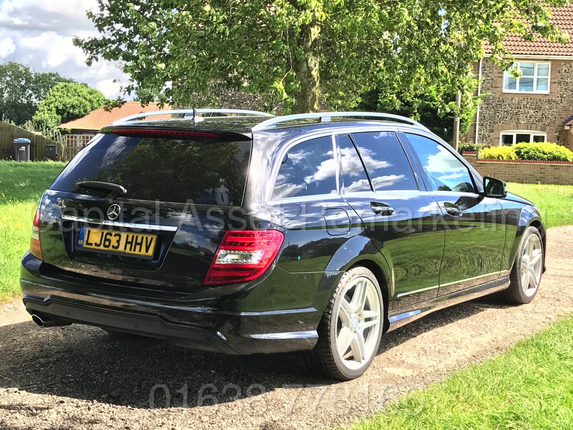 (On Sale) MERCEDES-BENZ C220 CDI 'AMG SPORT' (2014 MODEL) '5 DOOR ESTATE - LEATHER - SAT NAV' - Image 6 of 32