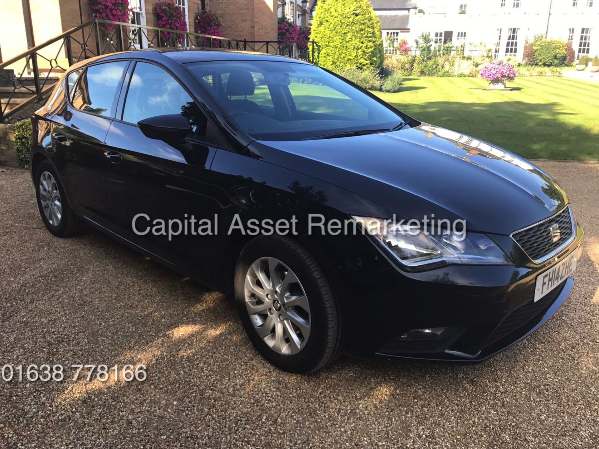 SEAT LEON 1.6TDI "SE - BLACK" 5 DOOR HATCHBACK (14 REG) AIR CON - ELEC PACK - MEDIA - COLOUR CODED - Image 2 of 15