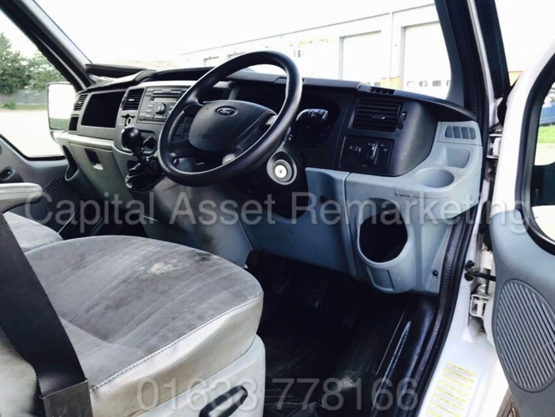 FORD TRANSIT 100 T350L RWD 'LWB HI-ROOF' (2014 MODEL) '2.2 TDCI - 100 PS - 6 SPEED' - Image 16 of 19