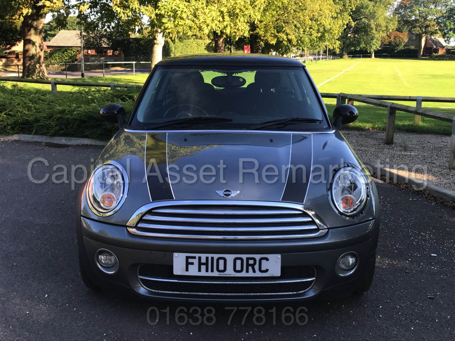 MINI COOPER D 'GRAPHITE EDITION' (2010) '1.6 DIESEL - 6 SPEED - LEATHER - STOP / START' (NO VAT) - Image 3 of 28