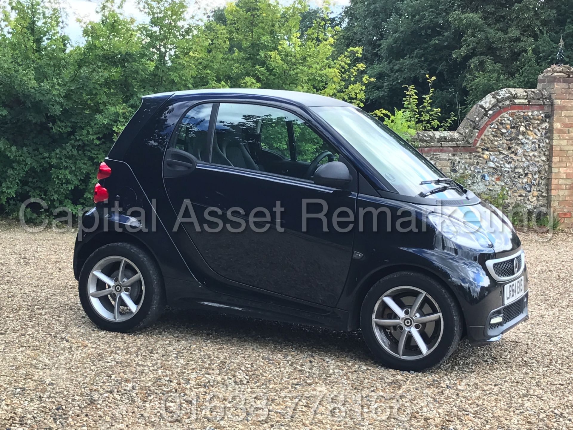 SMART FORTWO 'EDITION 21' (2015 MODEL) 'MHD - AUTO - A/C - STOP / START' (70 MPG +) - Image 9 of 28