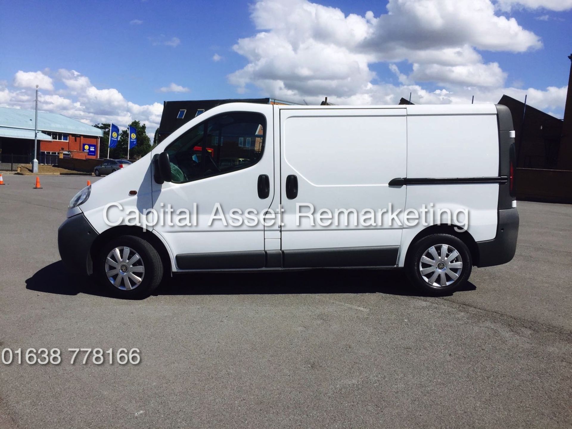 VAUXHALL VIVARO 1.9DTI "100PSI - 6 SPEED" NEW SHAPE (2006 MODEL) MOT APRIL 2018 - NO VAT TO PAY !!! - Image 6 of 14