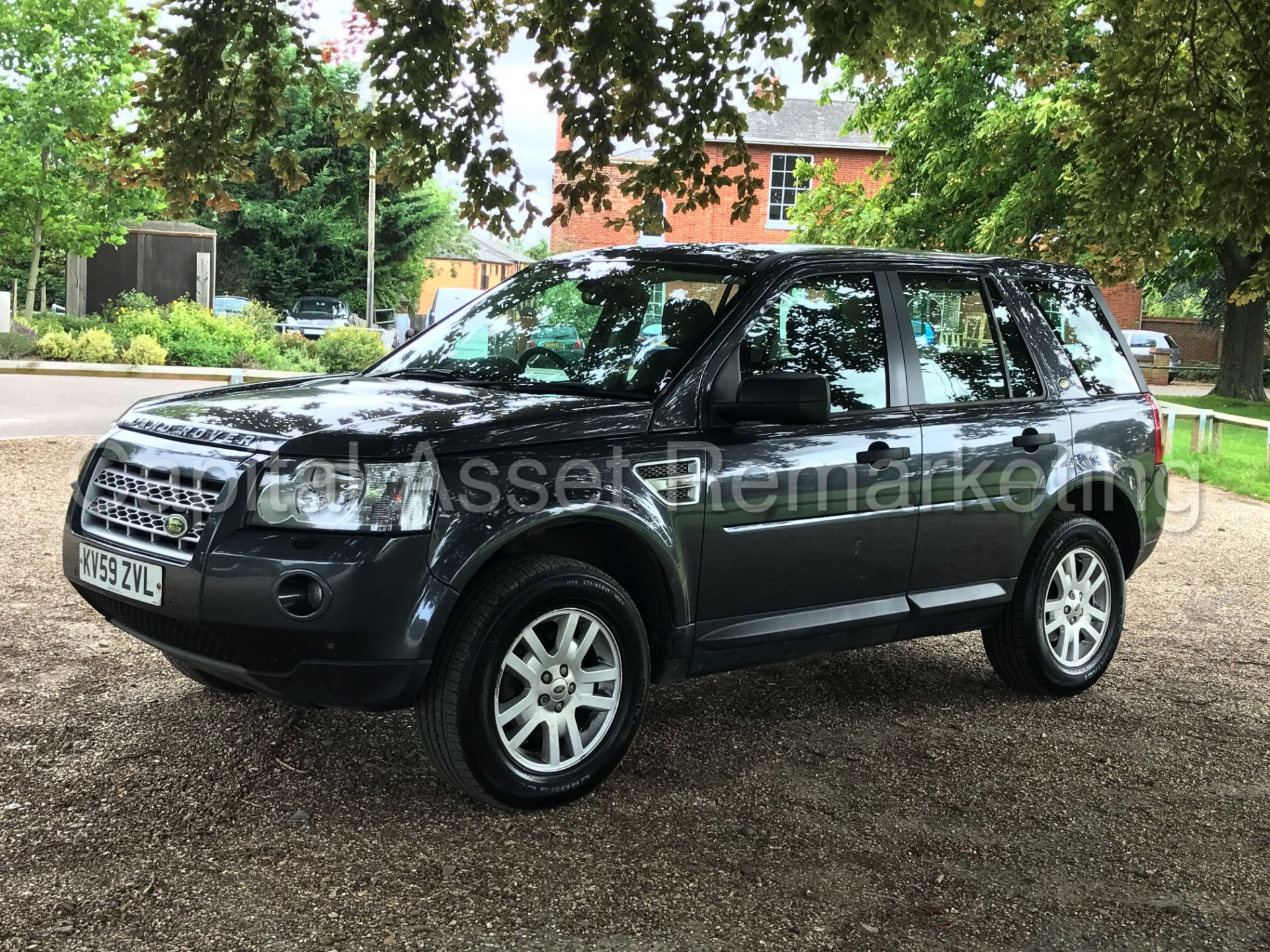 LAND ROVER FREELANDER 'XS' (2010 MODEL) '2.2 TD4 - LEATHER - SAT NAV - STOP / START' *MASSIVE SPEC* - Image 6 of 31