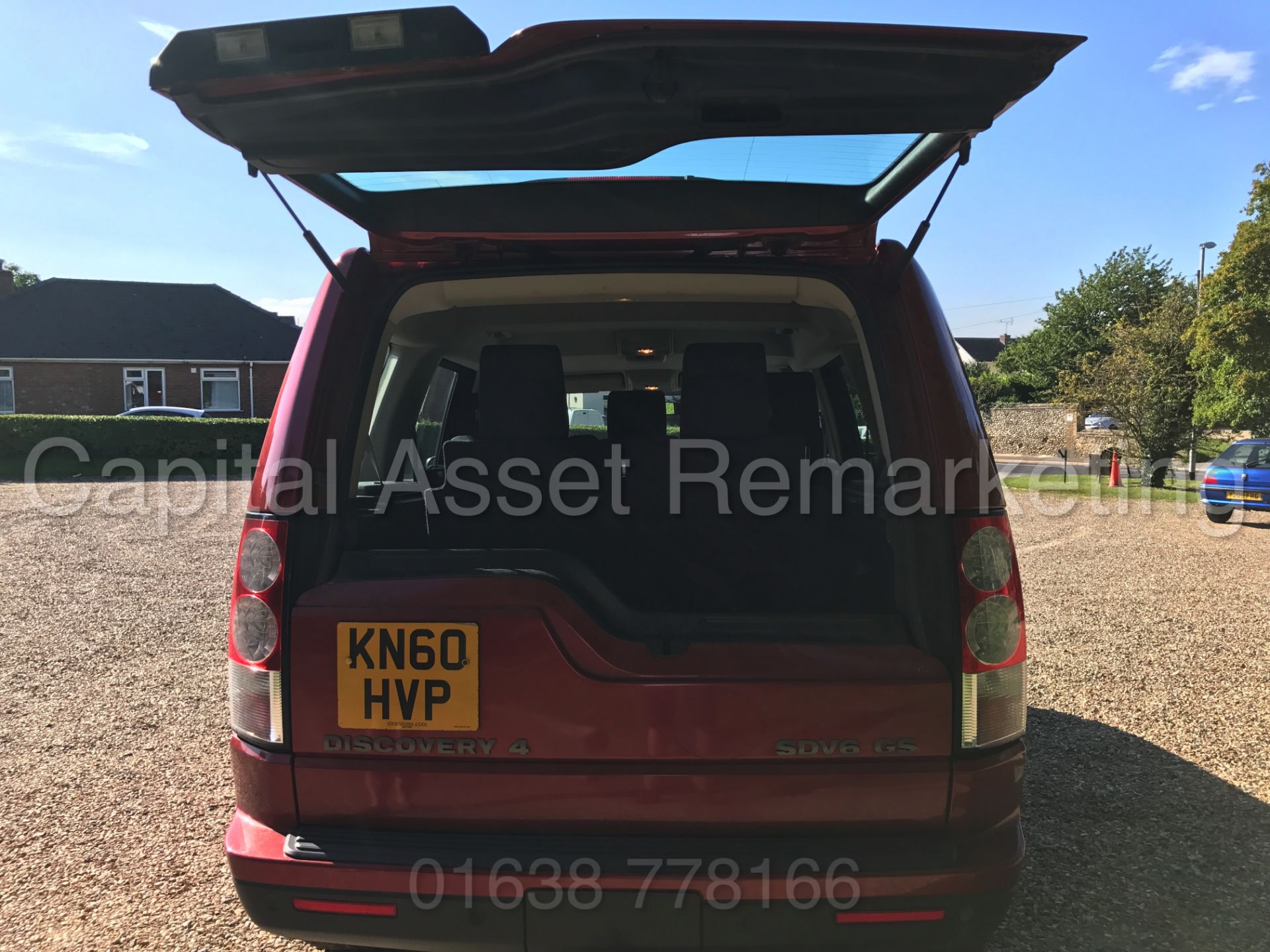 (On Sale) LAND ROVER DISCOVERY 4 (2011 MODEL) '3.0 SDV6 - 245 BHP - AUTO TIP TRONIC - 7 SEATER' - Image 17 of 31