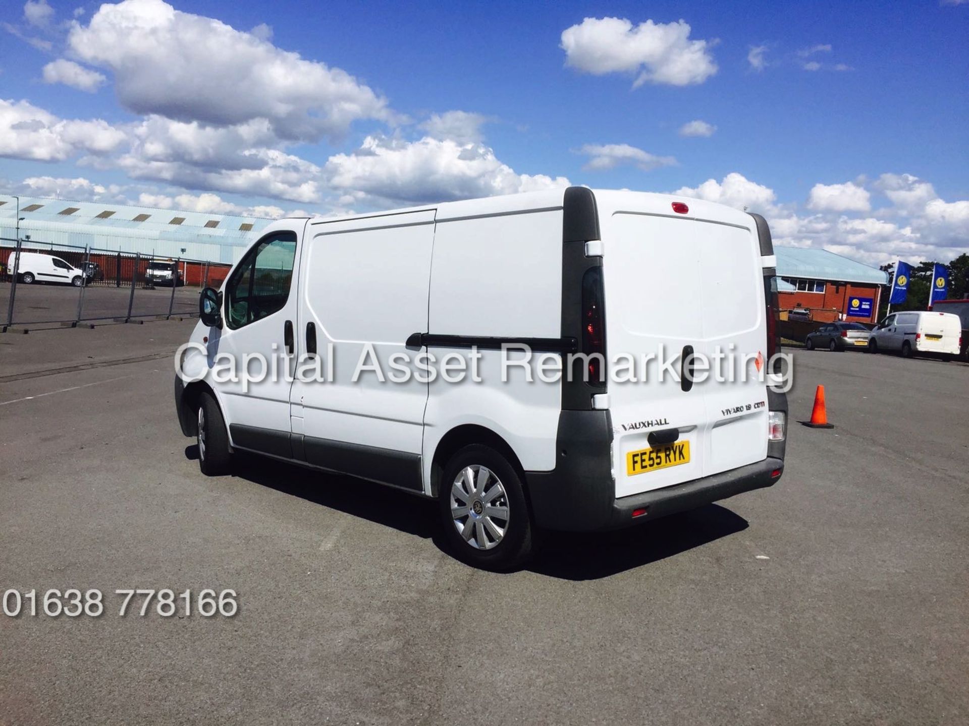 VAUXHALL VIVARO 1.9DTI "100PSI - 6 SPEED" NEW SHAPE (2006 MODEL) MOT APRIL 2018 - NO VAT TO PAY !!! - Image 5 of 14