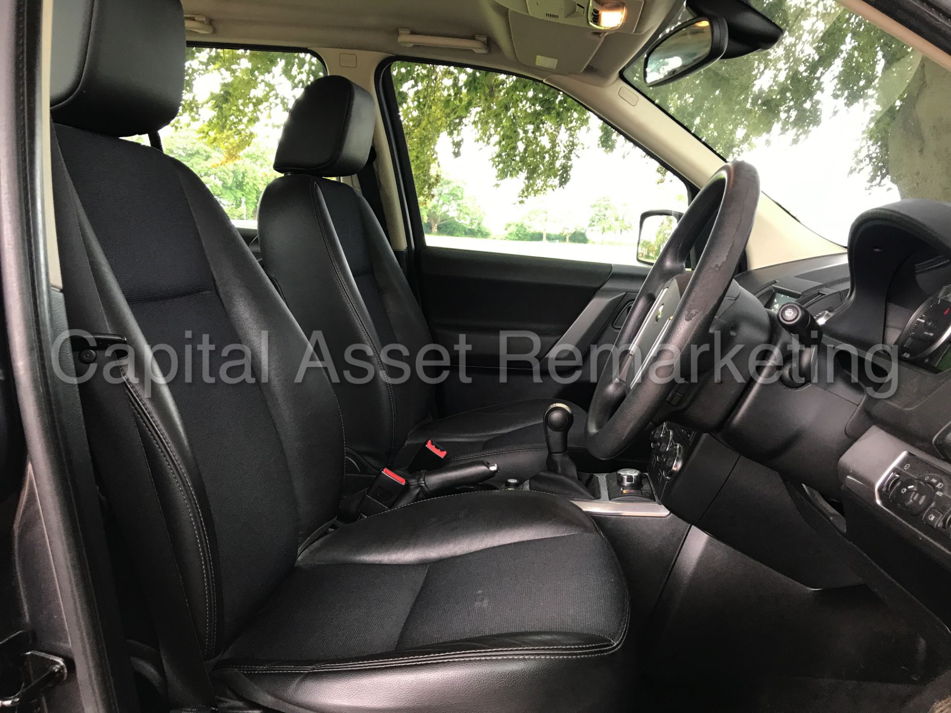 LAND ROVER FREELANDER 'XS' (2010 MODEL) '2.2 TD4 - LEATHER - SAT NAV - STOP / START' *MASSIVE SPEC* - Image 19 of 31