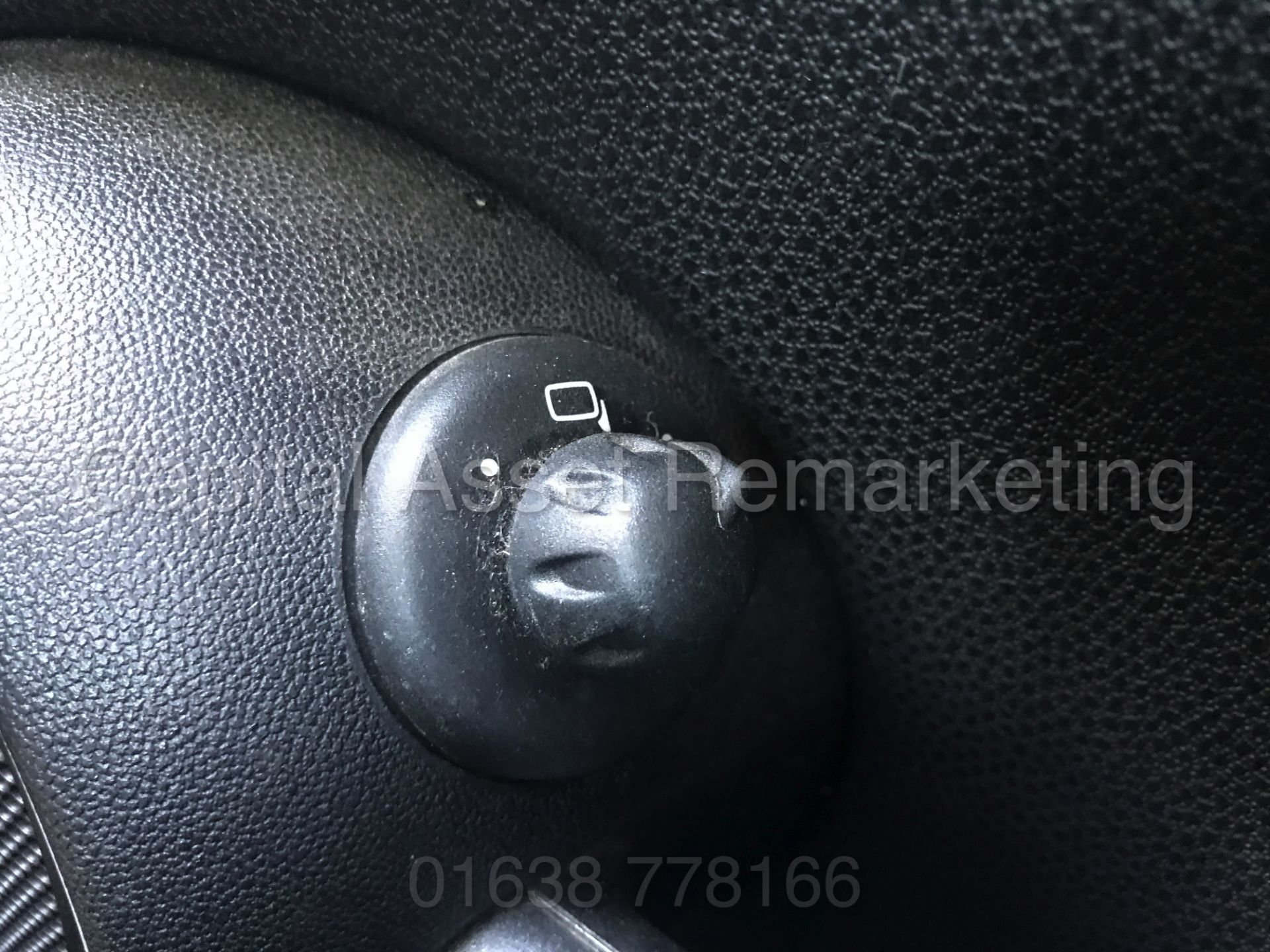MINI COOPER D 'GRAPHITE EDITION' (2010) '1.6 DIESEL - 6 SPEED - LEATHER - STOP / START' (NO VAT) - Image 27 of 28