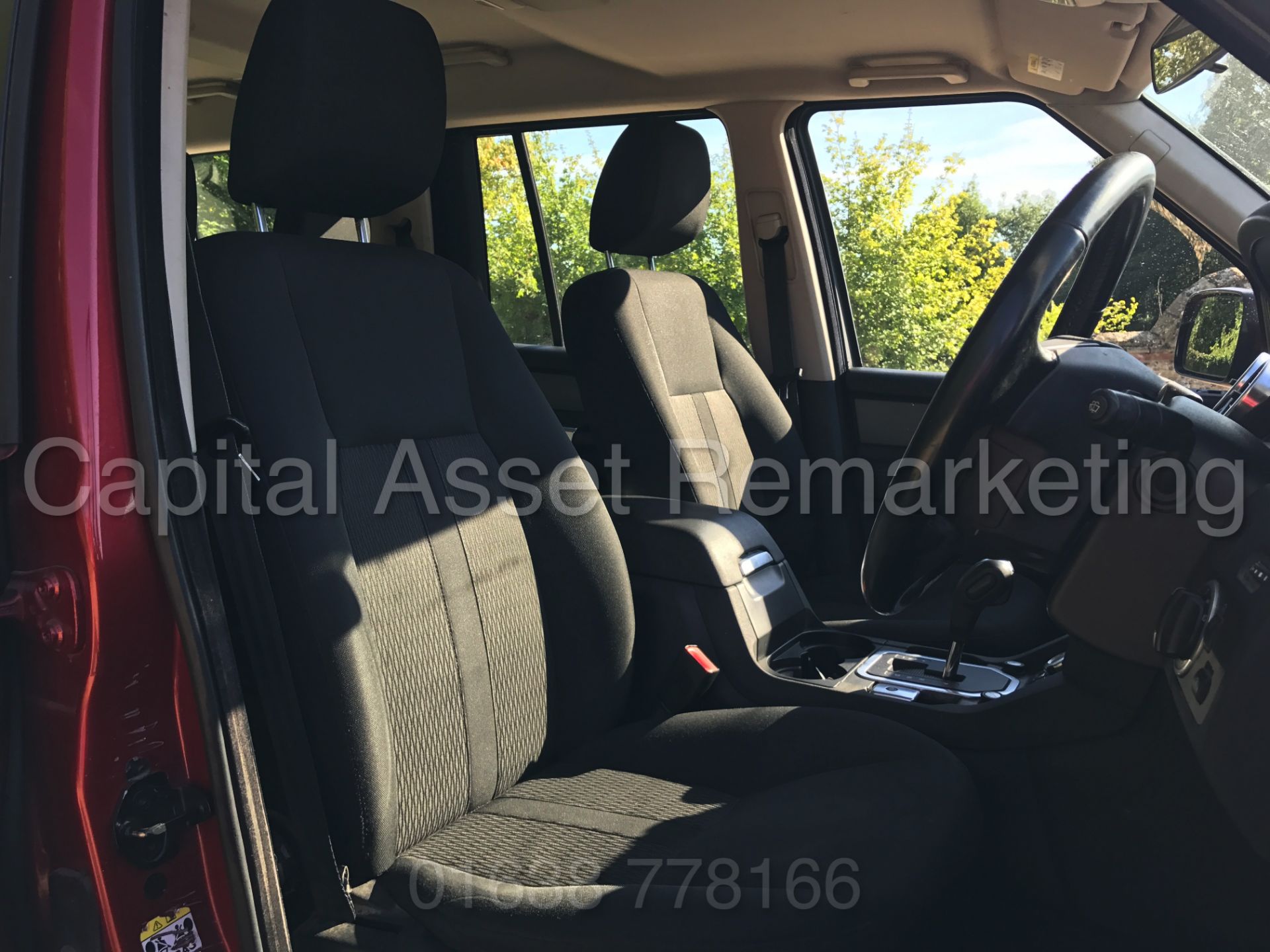 (On Sale) LAND ROVER DISCOVERY 4 (2011 MODEL) '3.0 SDV6 - 245 BHP - AUTO TIP TRONIC - 7 SEATER' - Image 21 of 31