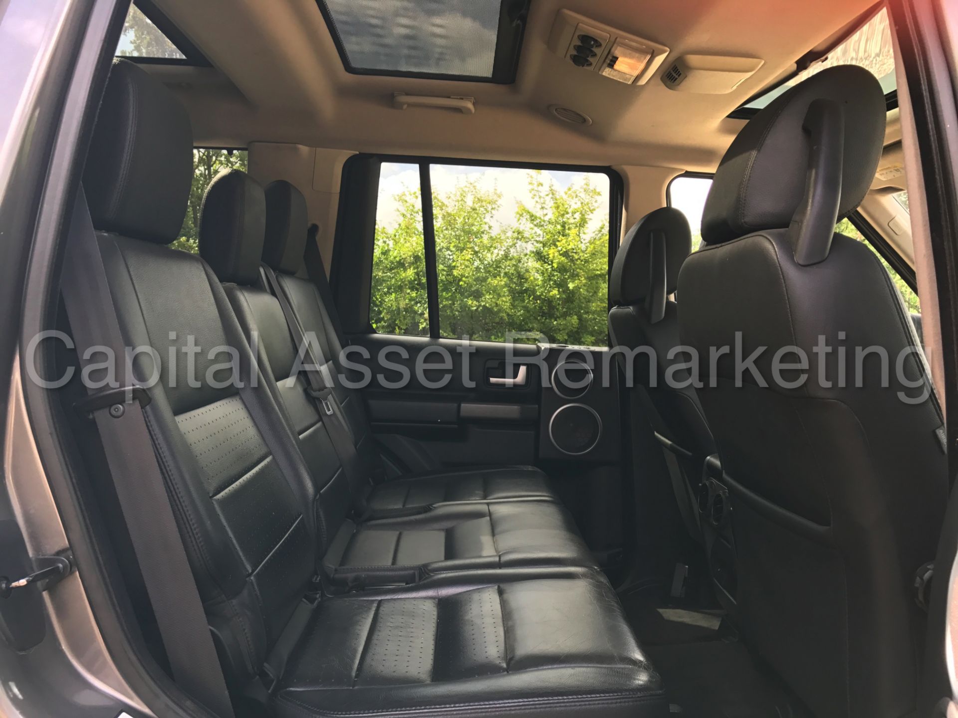 LAND ROVER DISCOVERY 3 'HSE' (2007) 'TDV6 - AUTO - LEATHER - SAT NAV - 7 SEATER' **MASSIVE SPEC** - Image 19 of 34