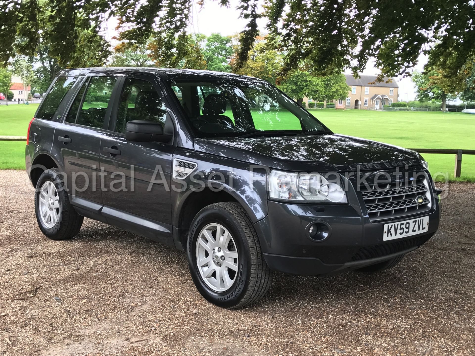 LAND ROVER FREELANDER 'XS' (2010 MODEL) '2.2 TD4 - LEATHER - SAT NAV - STOP / START' *MASSIVE SPEC* - Image 2 of 31