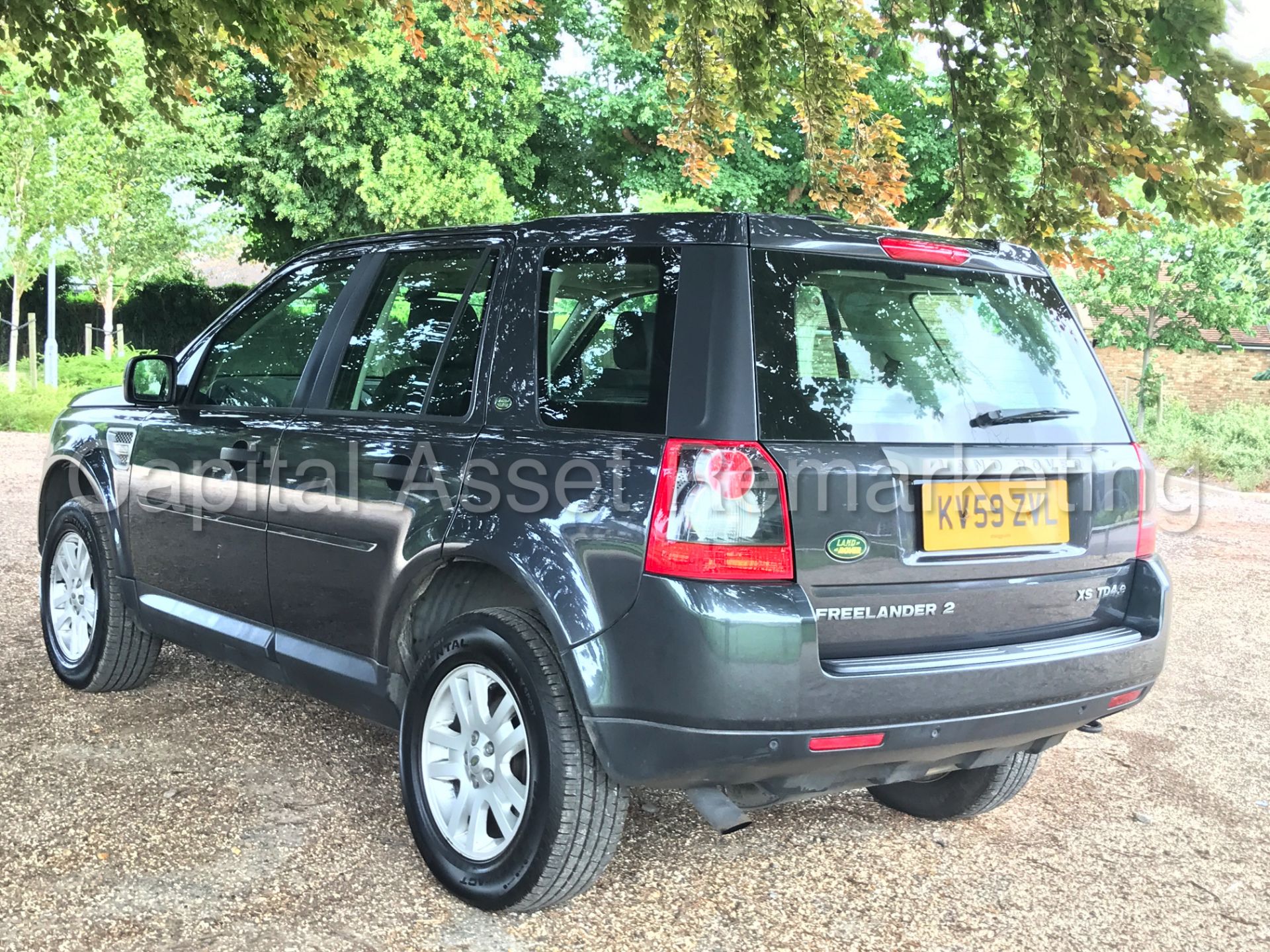 LAND ROVER FREELANDER 'XS' (2010 MODEL) '2.2 TD4 - LEATHER - SAT NAV - STOP / START' *MASSIVE SPEC* - Image 7 of 31