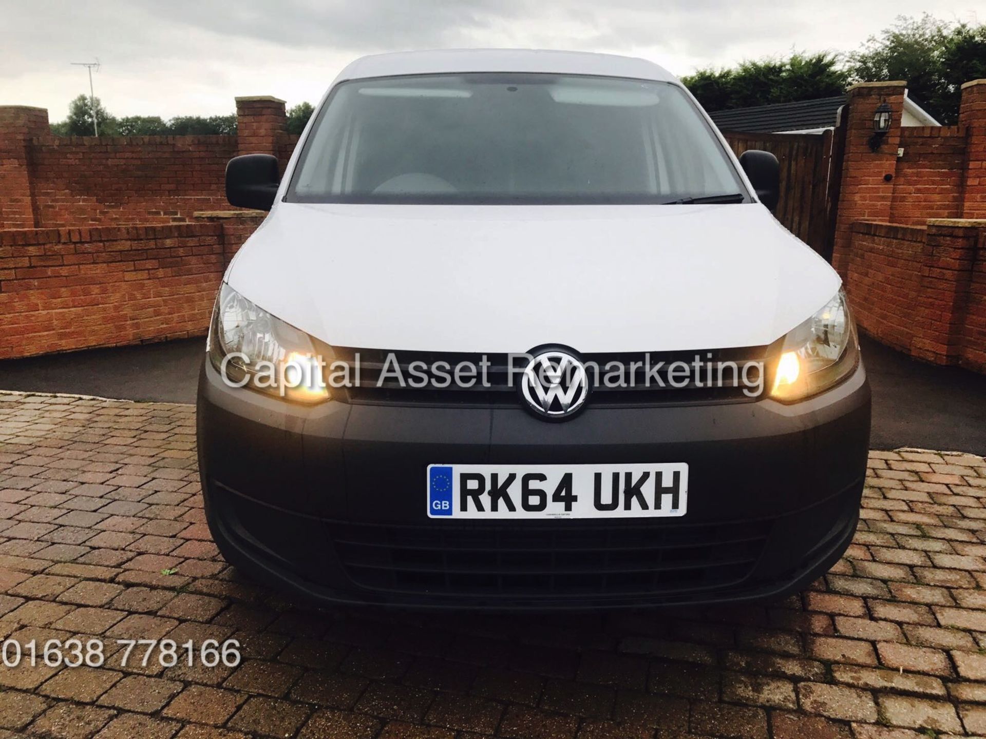 VOLKSWAGEN CADDY 1.6TDI (102) 2015 MODEL - 1 OWNER FROM NEW - SLD - NEW SHAPE!! - LOOK - WOW!! - Image 2 of 14