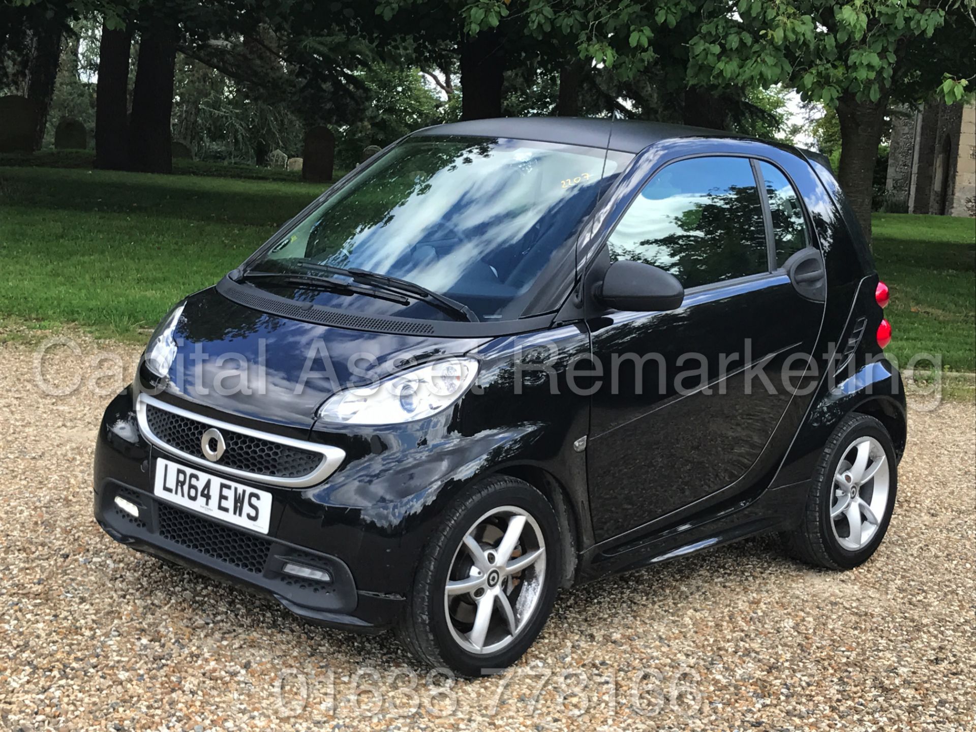 SMART FORTWO 'EDITION 21' (2015 MODEL) 'MHD - AUTO - A/C - STOP / START' (70 MPG +) - Image 4 of 28