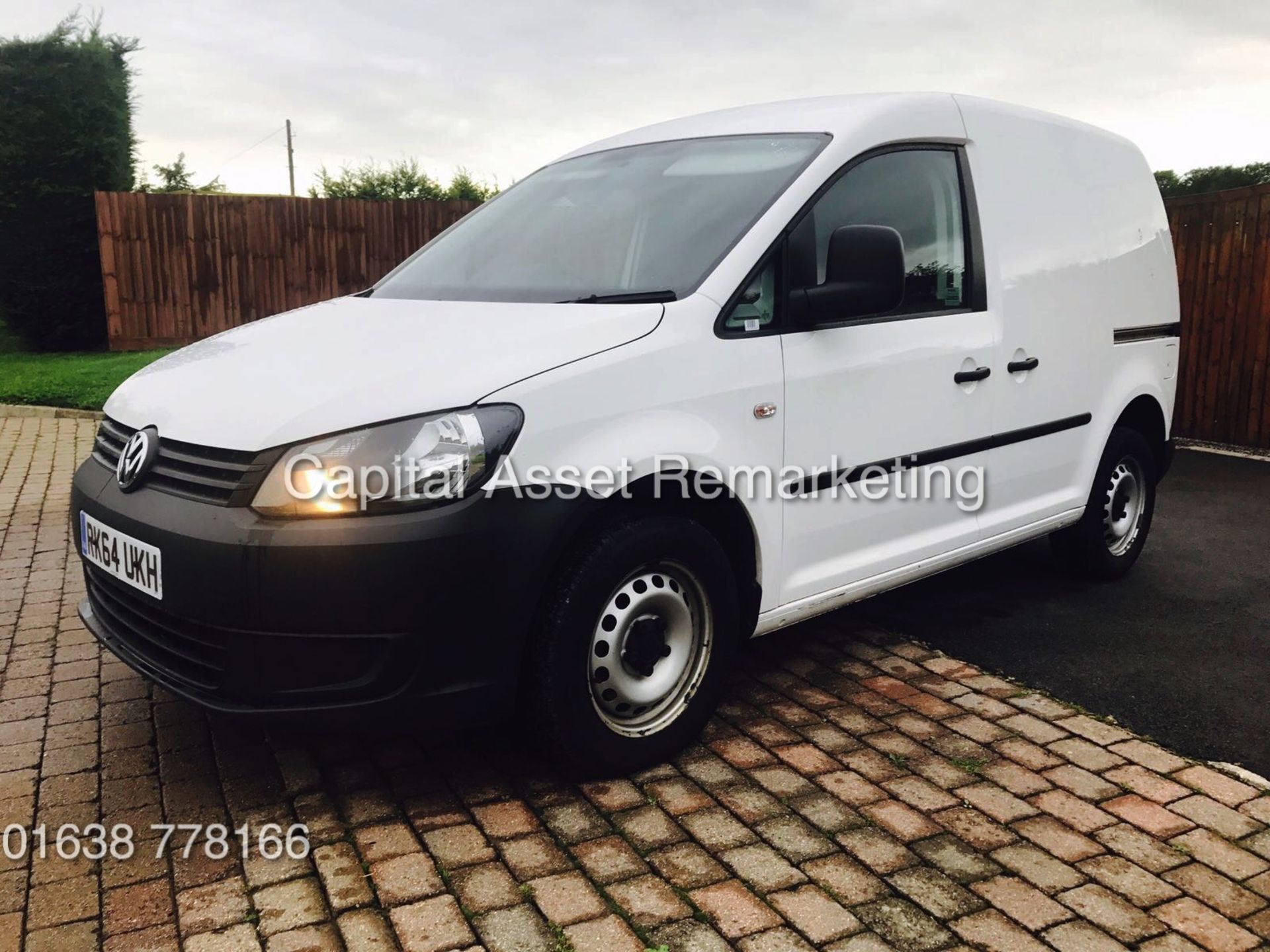 VOLKSWAGEN CADDY 1.6TDI (102) 2015 MODEL - 1 OWNER FROM NEW - SLD - NEW SHAPE!! - LOOK - WOW!! - Image 3 of 14