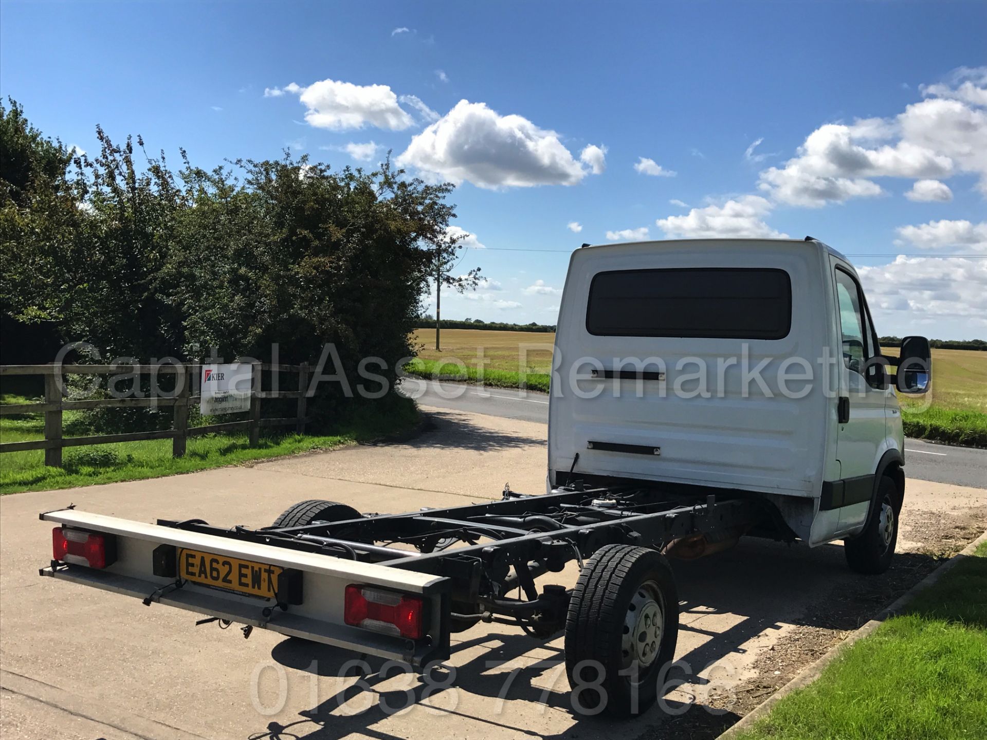 IVECO DAILY 35S11 'LWB - CHASSIS CAB' (2013 MODEL) '2.3 DIESEL - 110 BHP - 6 SPEED' - Image 6 of 19