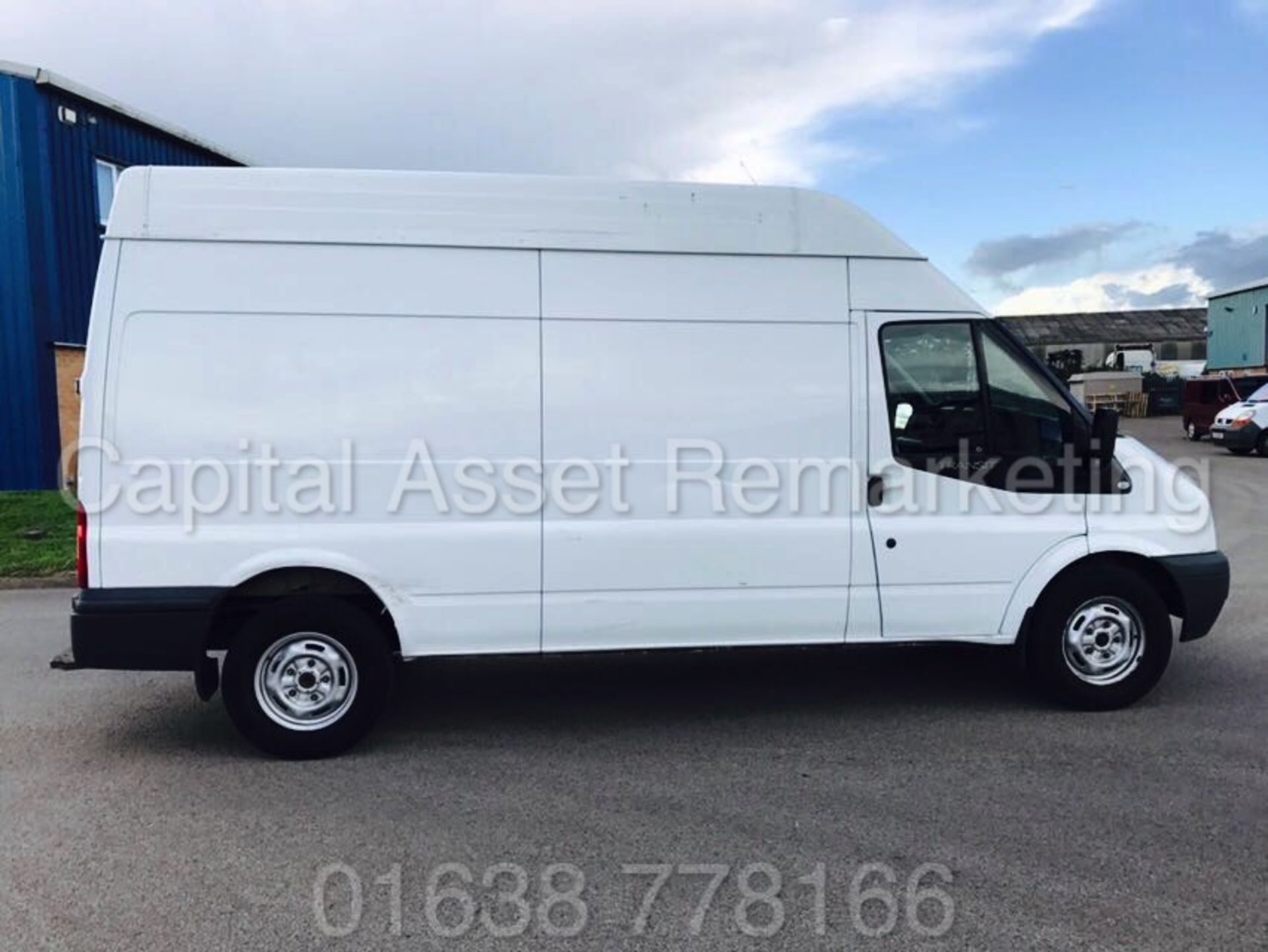 FORD TRANSIT 100 T350L RWD 'LWB HI-ROOF' (2014 MODEL) '2.2 TDCI - 100 PS - 6 SPEED' - Image 8 of 19