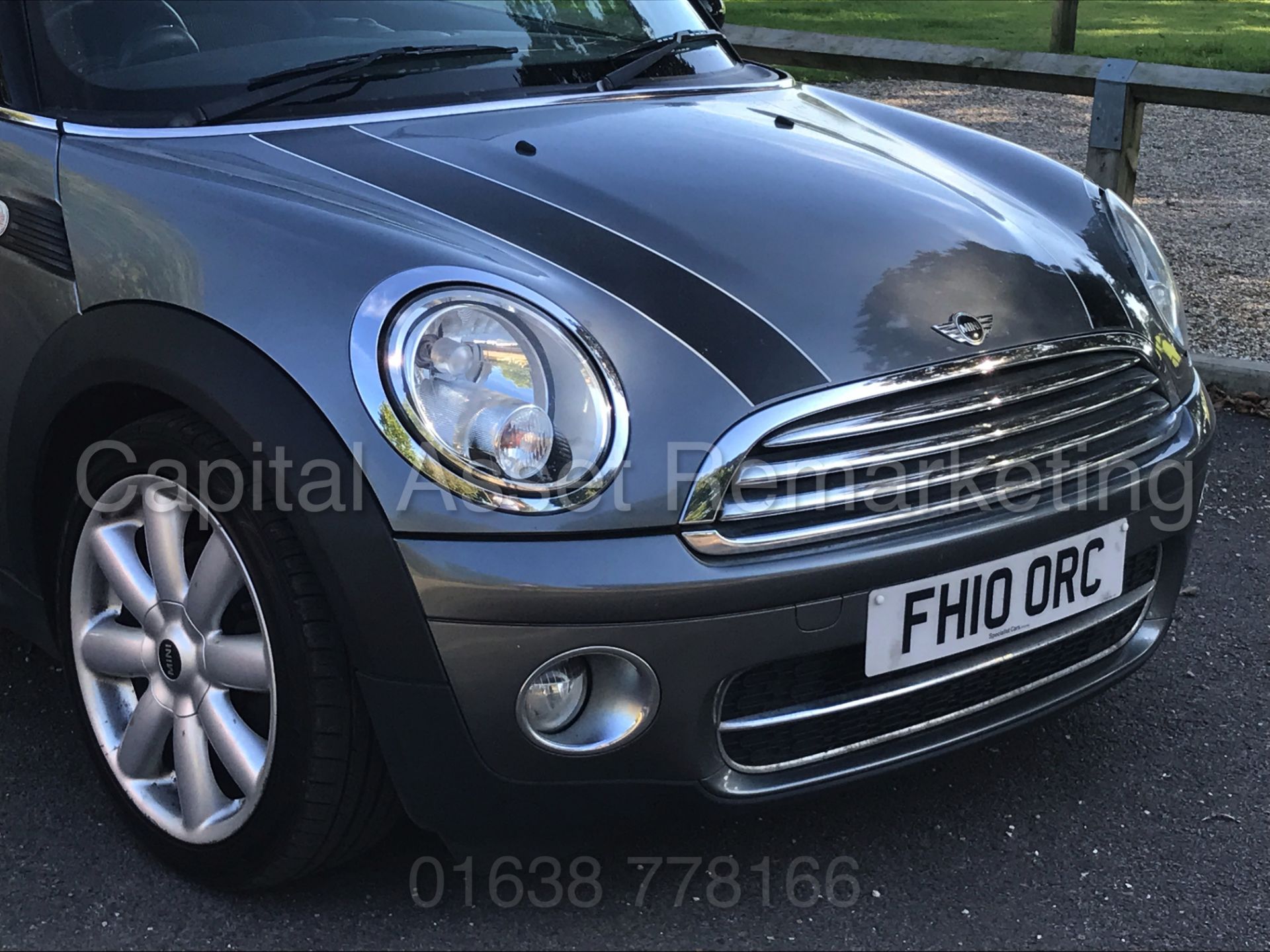 MINI COOPER D 'GRAPHITE EDITION' (2010) '1.6 DIESEL - 6 SPEED - LEATHER - STOP / START' (NO VAT) - Image 11 of 28