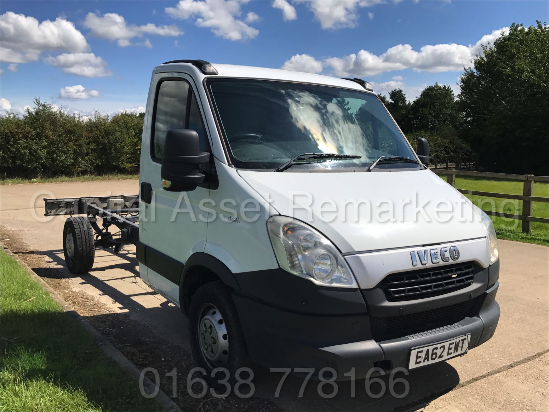 IVECO DAILY 35S11 'LWB - CHASSIS CAB' (2013 MODEL) '2.3 DIESEL - 110 BHP - 6 SPEED' - Image 9 of 19