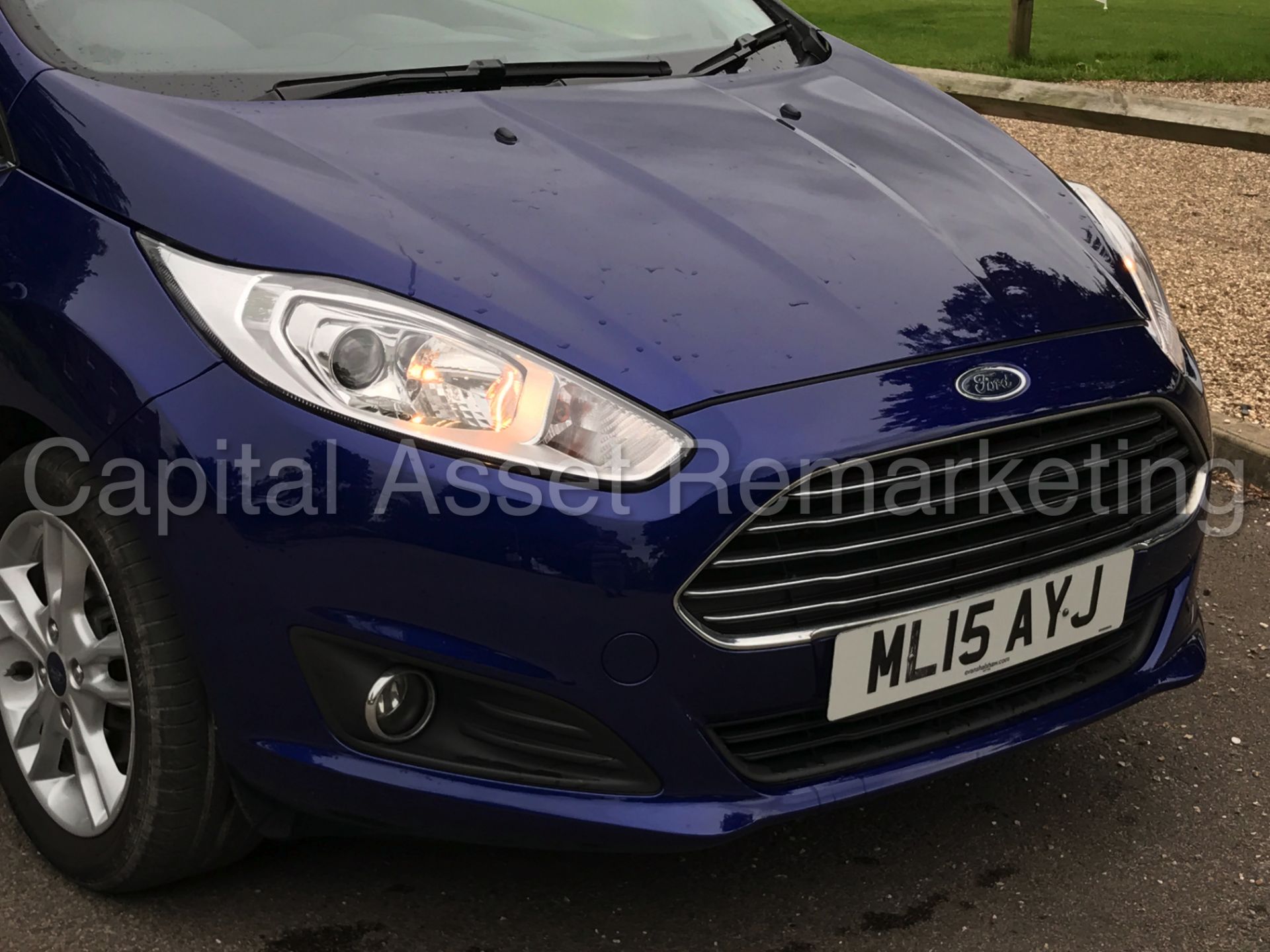 FORD FIESTA 'ZETEC' 5 DOOR HATCHBACK (2015) '1.5 TDCI - 60 MPG - AIR CON' (1 OWNER - FSH) - Image 11 of 32