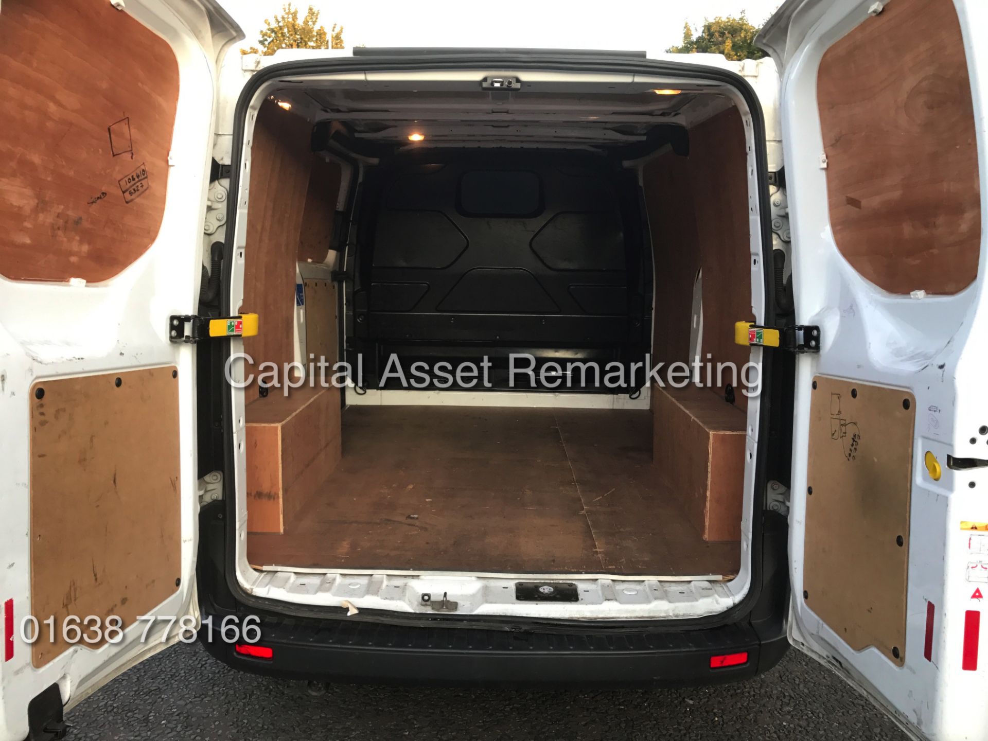 FORD TRANSIT CUSTOM 2.2TDCI 290 ECO-TECH (15 REG - NEW SHAPE) 1 OWNER - ELEC PACK - 6 SPEED - Image 17 of 17