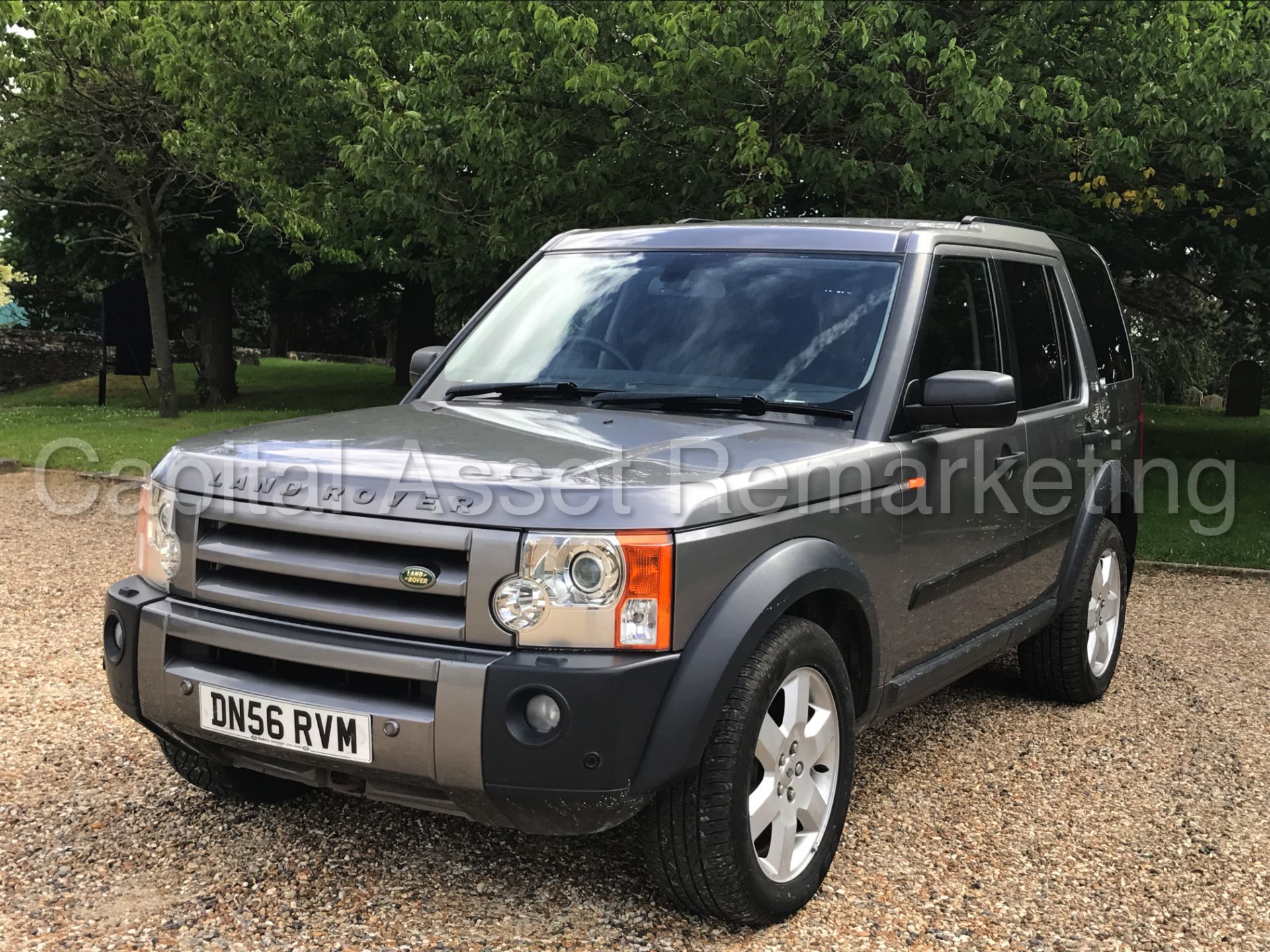 LAND ROVER DISCOVERY 3 'HSE' (2007) 'TDV6 - AUTO - LEATHER - SAT NAV - 7 SEATER' **MASSIVE SPEC** - Image 2 of 34