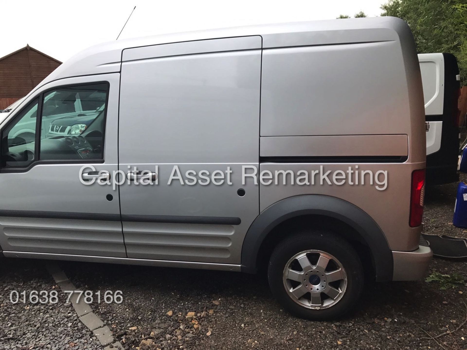 FORD TRANSIT CONNECT 1.8TDCI "LIMITED-110BHP" SILVER (2011 MODEL) AIR CON - ELEC PACK - ALLOYS - Image 4 of 10