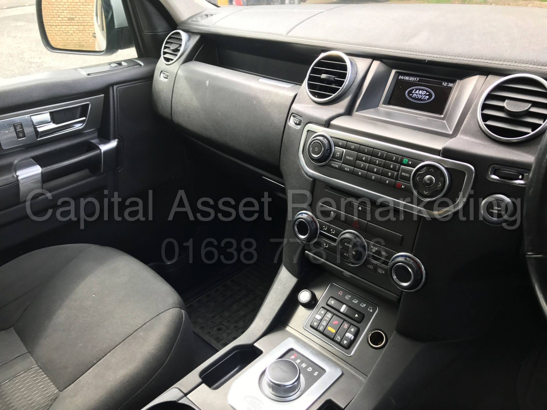 (On Sale) LAND ROVER DISCOVERY 4 (2012) '3.0 SDV6 - 8 SPEED AUTO - 7 SEATER' **HUGE SPEC** (1 OWNER) - Image 26 of 33