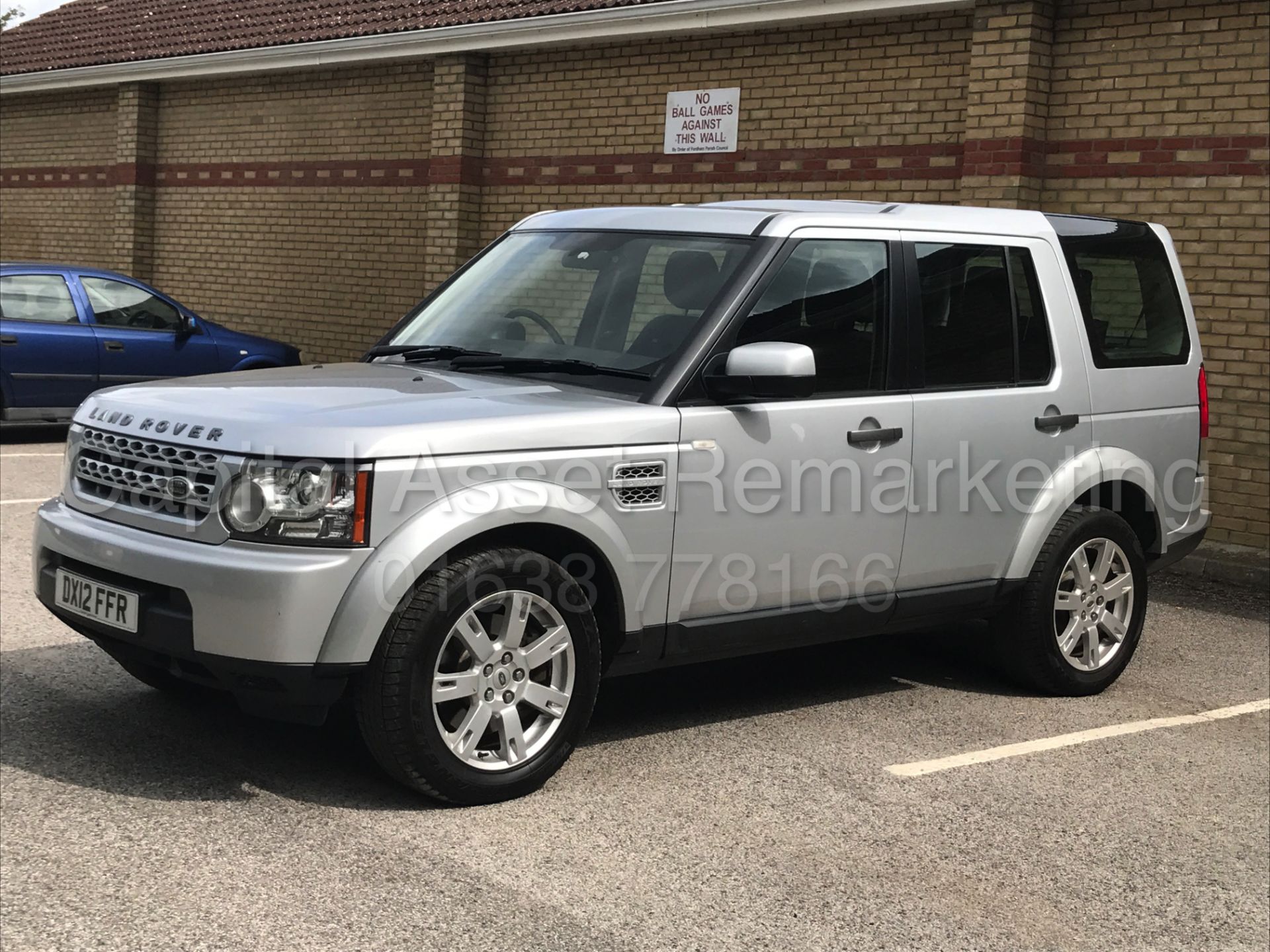 (On Sale) LAND ROVER DISCOVERY 4 (2012) '3.0 SDV6 - 8 SPEED AUTO - 7 SEATER' **HUGE SPEC** (1 OWNER) - Image 6 of 33