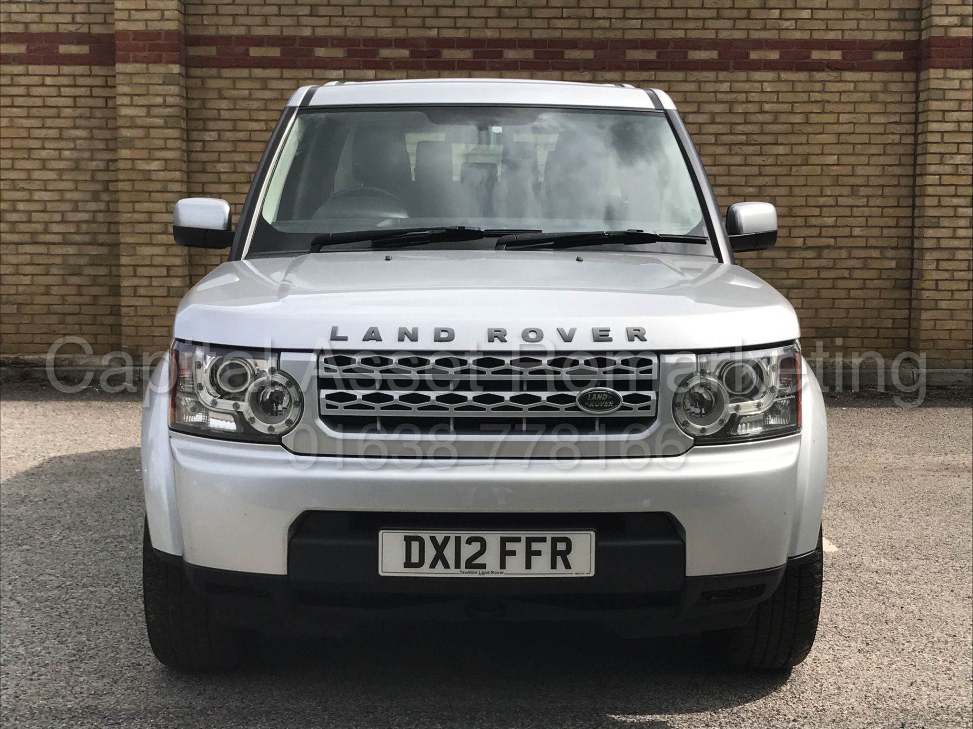 (On Sale) LAND ROVER DISCOVERY 4 (2012) '3.0 SDV6 - 8 SPEED AUTO - 7 SEATER' **HUGE SPEC** (1 OWNER) - Image 3 of 33