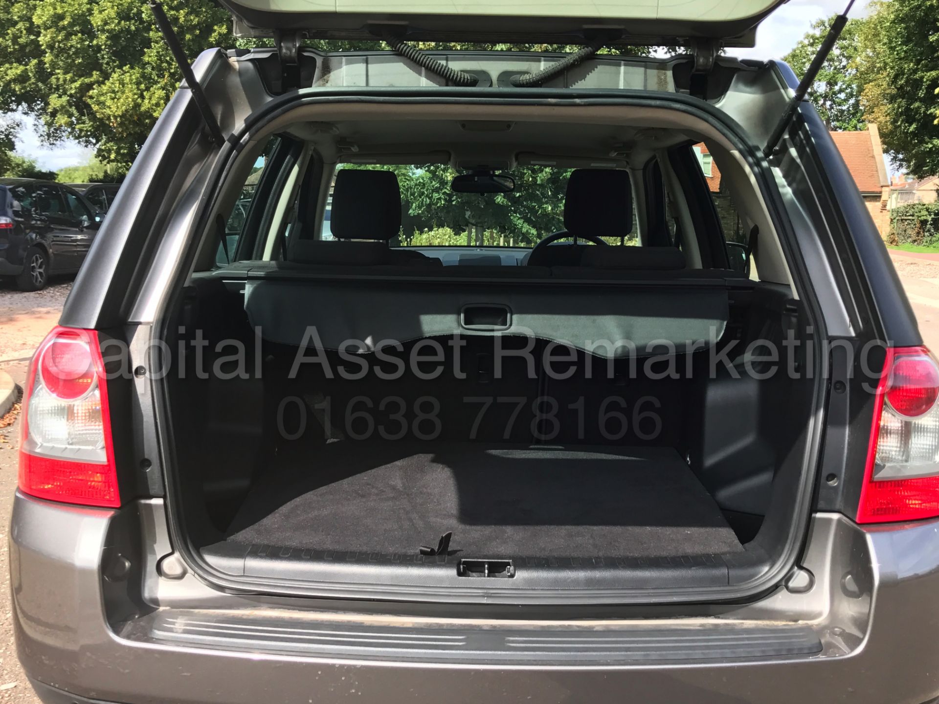 LAND ROVER FREELANDER (2007) '2.2 TD4 - AUTOMATIC - 161 BHP' **AIR CON** (NO VAT - SAVE 20%) - Image 16 of 28