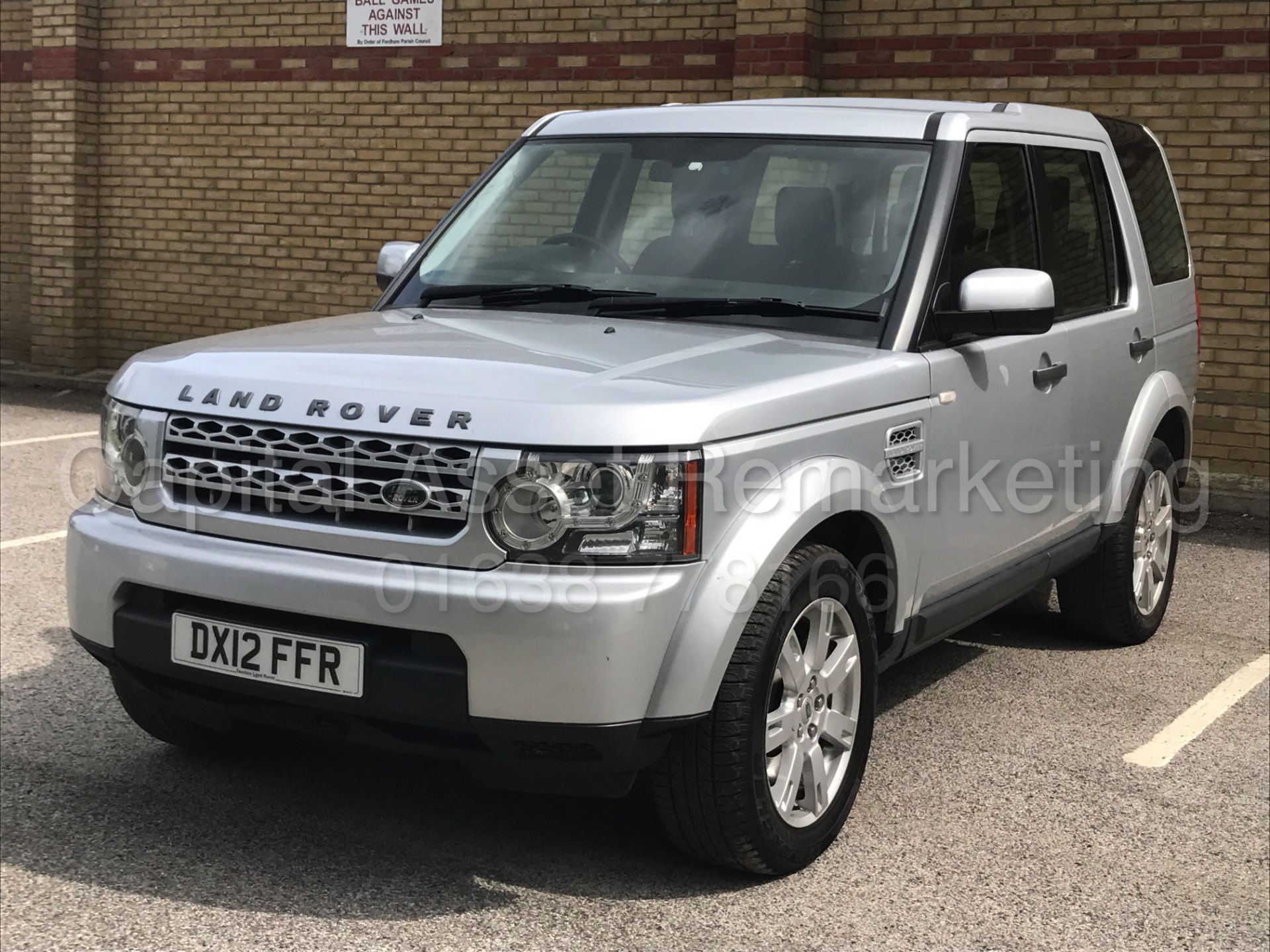 (On Sale) LAND ROVER DISCOVERY 4 (2012) '3.0 SDV6 - 8 SPEED AUTO - 7 SEATER' **HUGE SPEC** (1 OWNER) - Image 4 of 33