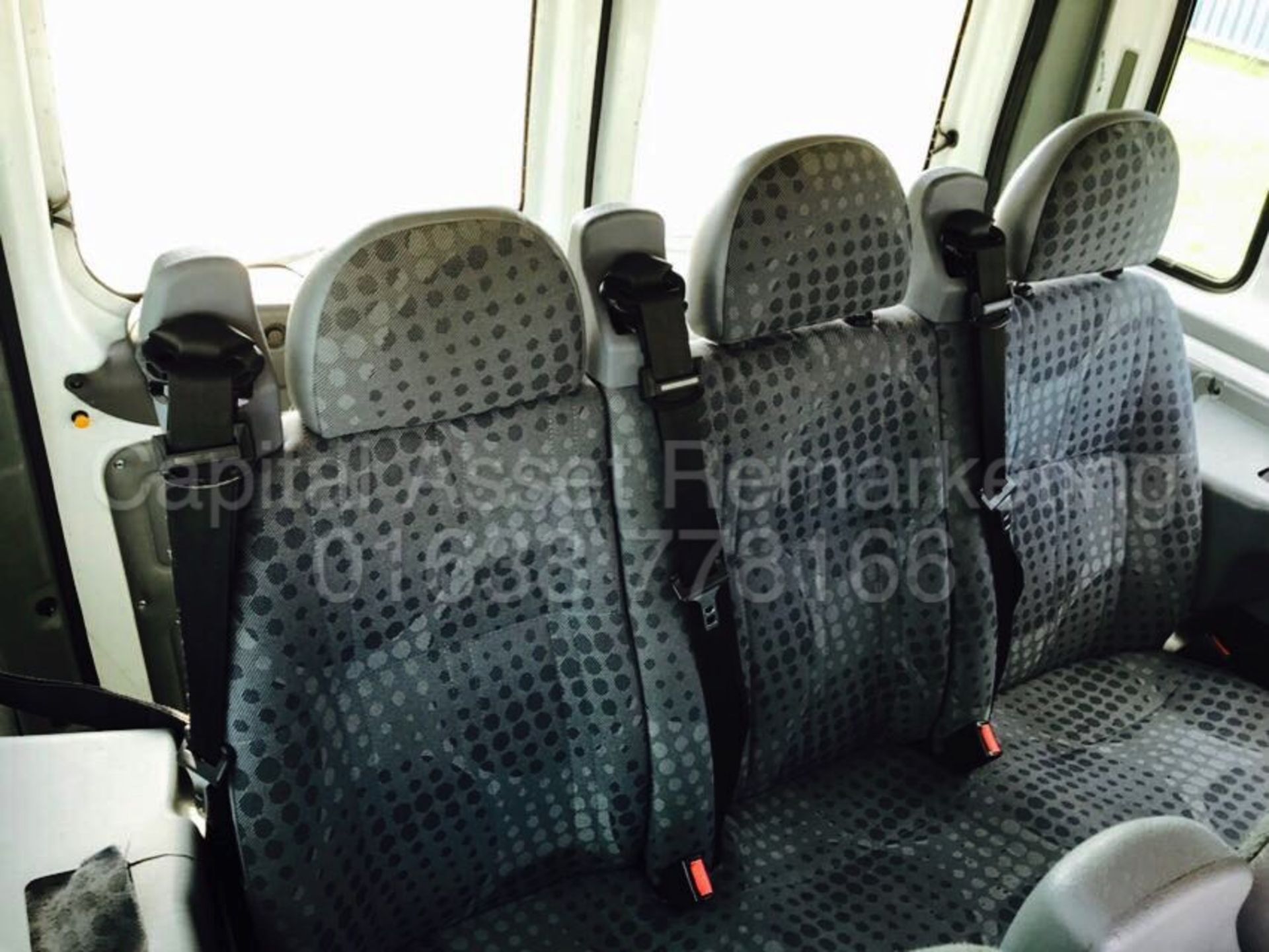 FORD TRANSIT 110 T300 'MWB - 9 SEATER BUS' (2009 - 09 REG) '2.2 TDCI - 110 BHP - 5 SPEED -ELEC PACK' - Image 20 of 23