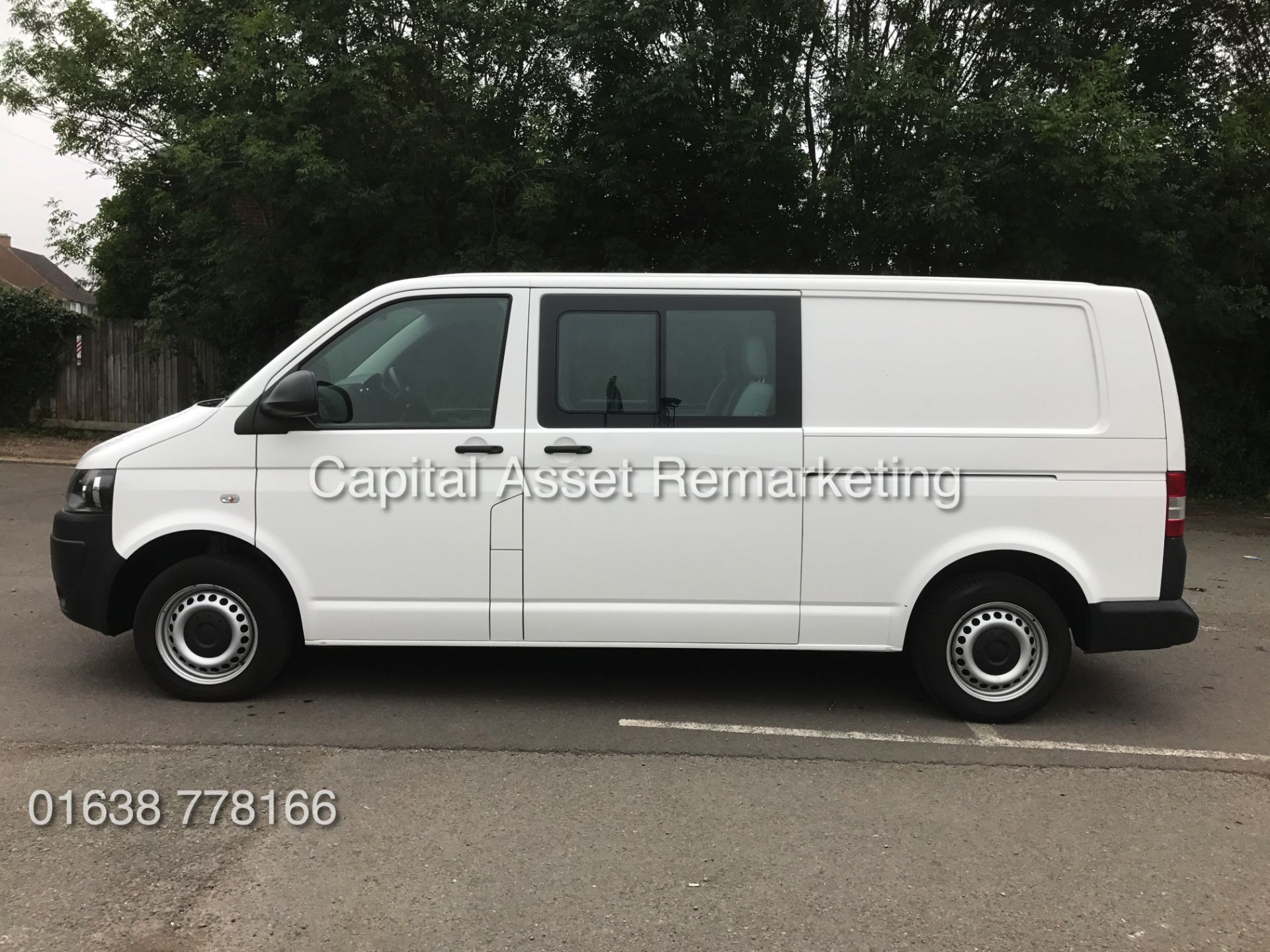 VOLKSWAGEN TRANSPORTER 2.0TDI LWB T32 "6 SEATER" DUEL LINER / COMBI VAN (2015 MODEL - NEW SHAPE) - Image 10 of 23