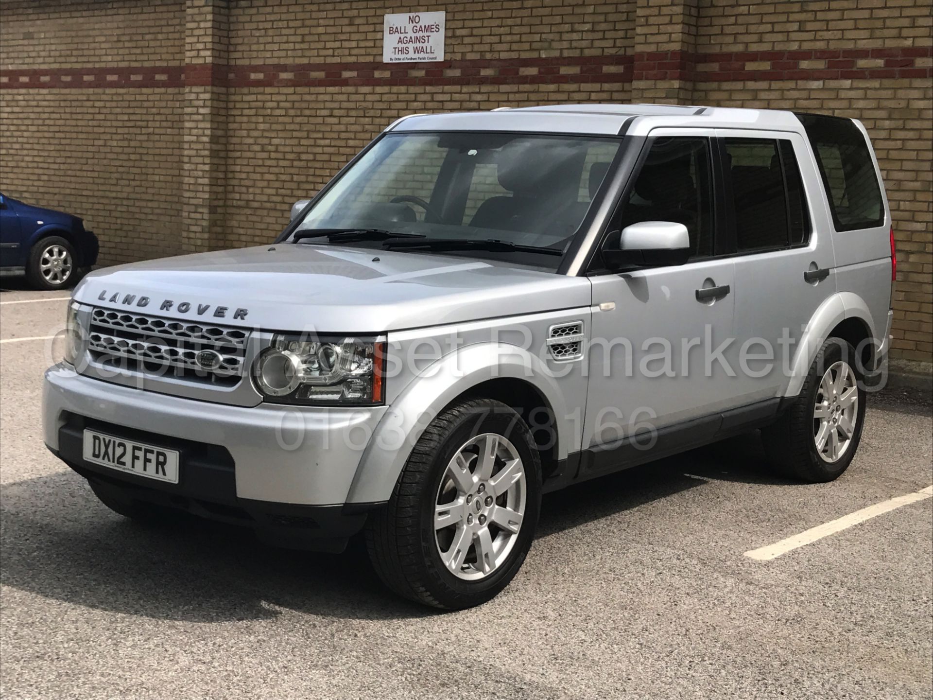 (On Sale) LAND ROVER DISCOVERY 4 (2012) '3.0 SDV6 - 8 SPEED AUTO - 7 SEATER' **HUGE SPEC** (1 OWNER) - Image 5 of 33