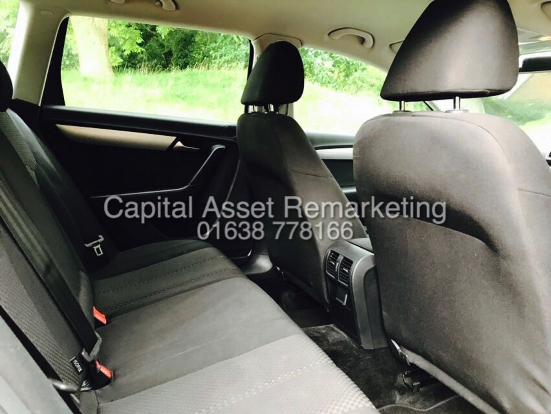 VOLKSWAGEN PASSAT TDI "BLUEMOTION" TECH ESTATE - 13 REG - NEW SHAPE - FSH - 1 OWNER AIR CON - BLACK! - Image 6 of 16