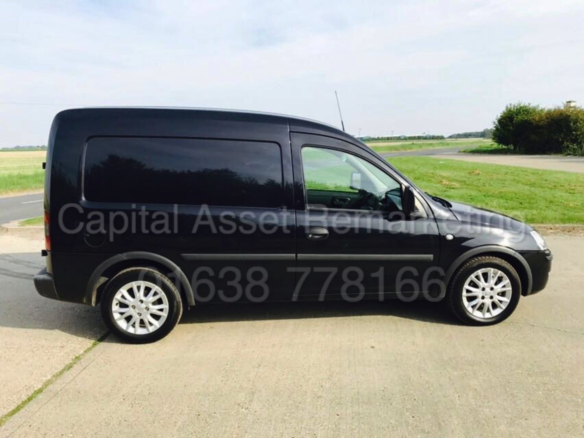 VAUXHALL COMBO 1700 'SE EDITION' (2011 - 11 REG) 'CDTI - DIESEL - 5 SPEED' (NO VAT) **FULL MOT** - Image 6 of 16