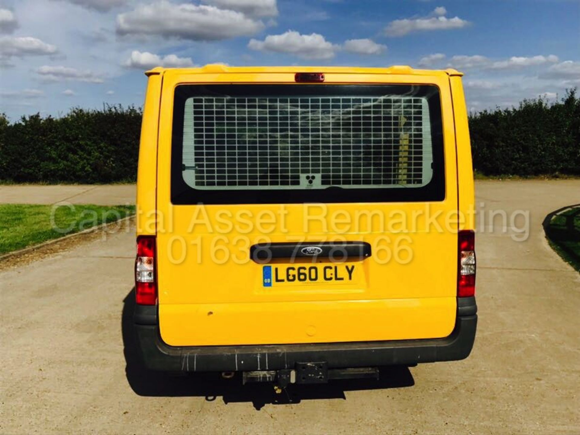 FORD TRANSIT 115 T300S FWD 'SWB' (2011 MODEL) '2.2 TDCI - 115 PS - 6 SPEED' **AIR CON** (FULL MOT) - Image 4 of 19