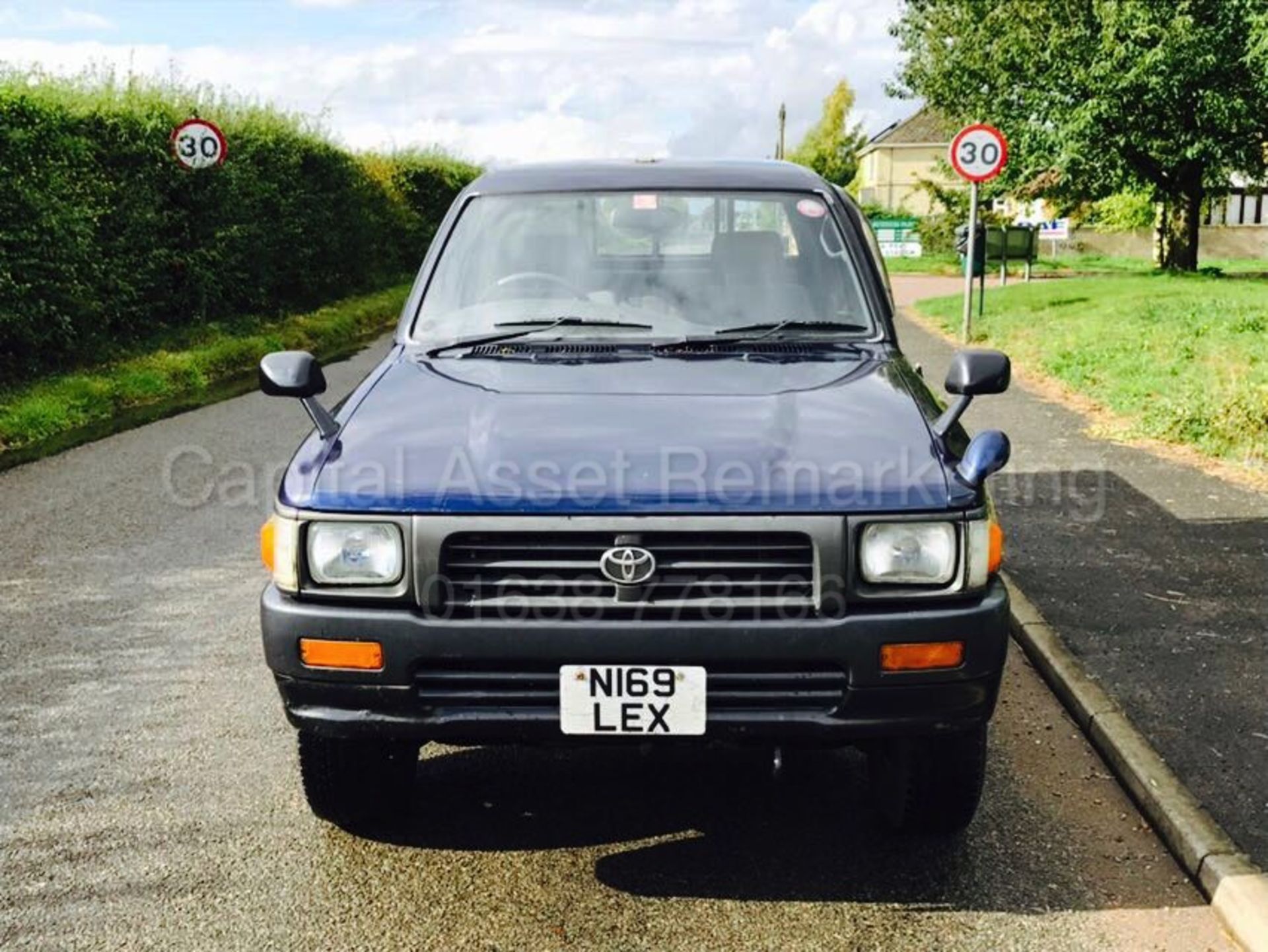 TOYOTA HILUX 'DOUBLE CAB' PICK-UP (1996 - N REG) 'DIESEL - 5 SPEED MANUAL' **AIR CON** (NO VAT) - Image 2 of 15