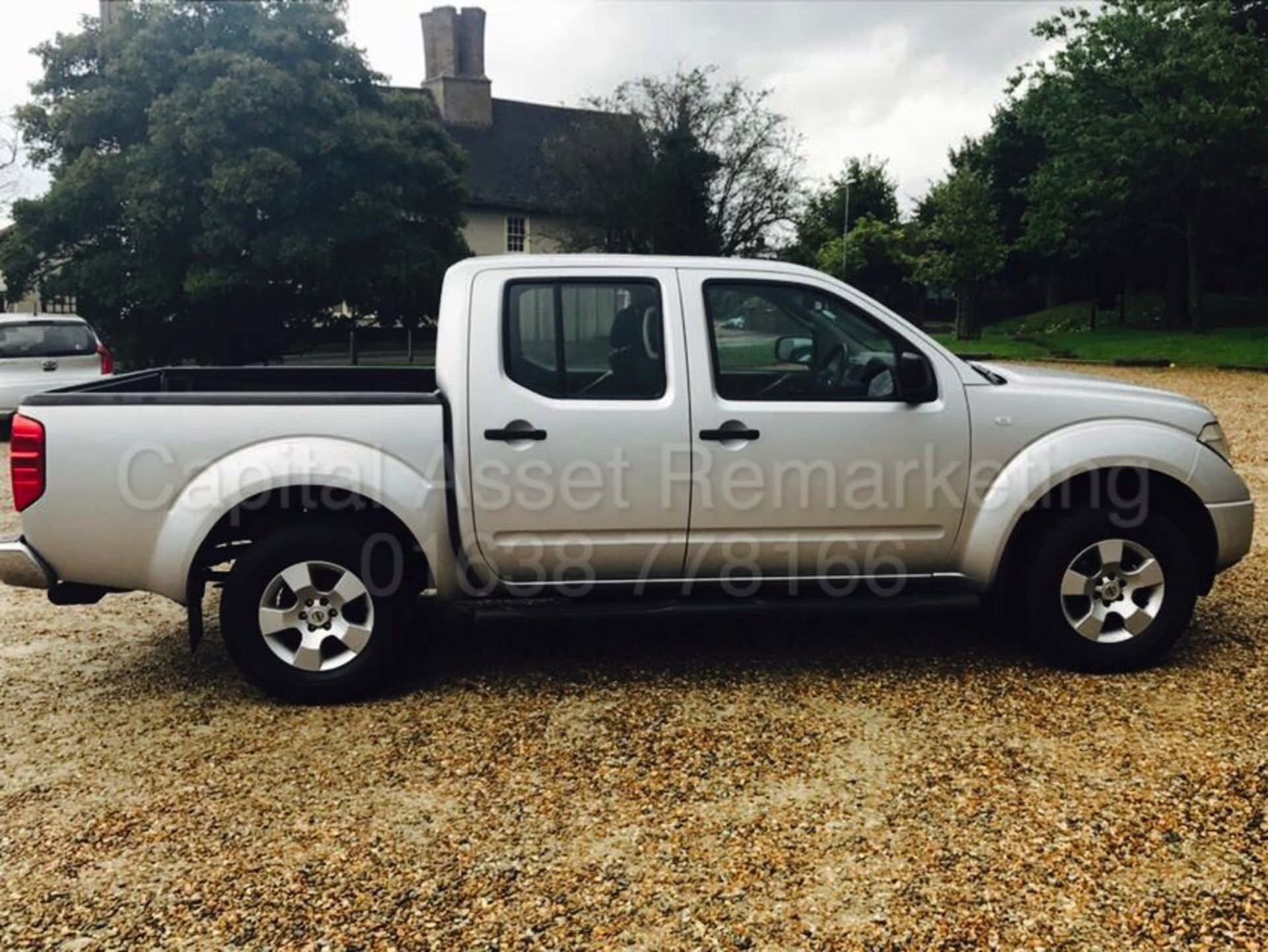 NISSAN NAVARA 'SE EDITION' DOUBLE CAB PICK-UP (2007 - 07 REG) '2.5 DCI - 171 BHP - 6 SPEED' (NO VAT) - Image 8 of 19