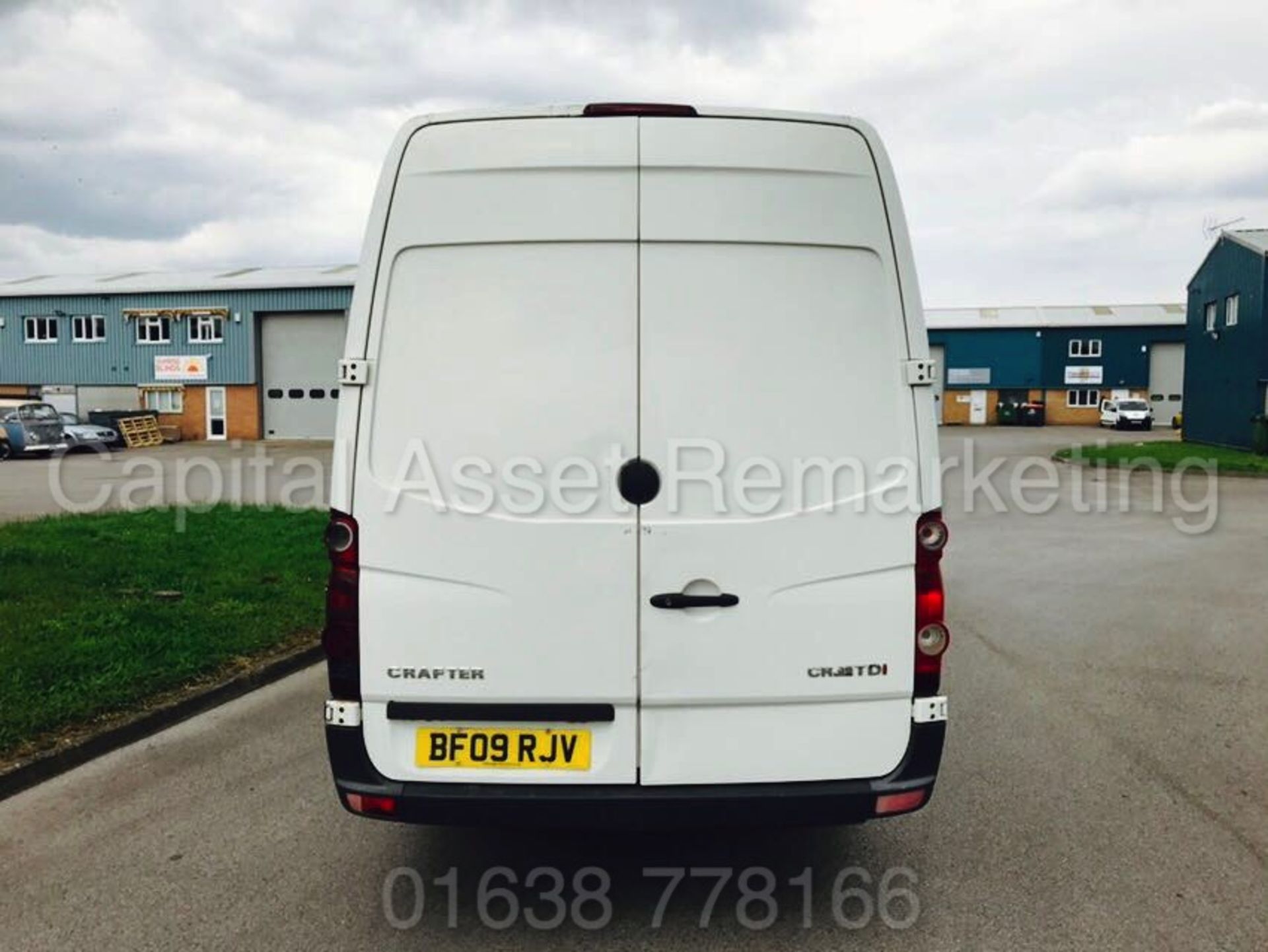 VOLKSWAGEN CRAFTER CR35 'LWB HI-ROOF' (2009) **FRIDGE / FREEZER VAN** '2.5 TDI - 109 BHP- 6 SPEED' - Image 6 of 16