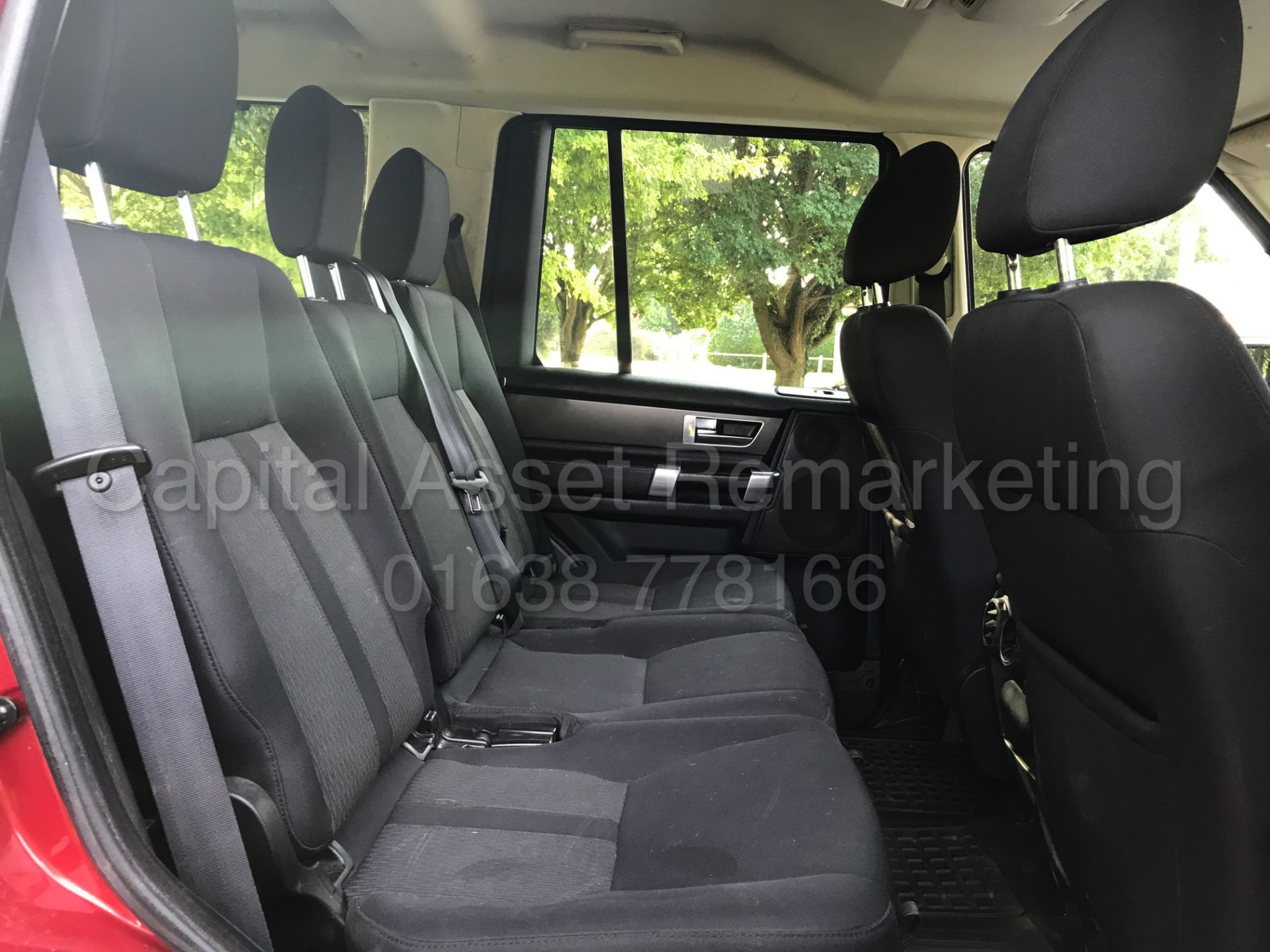 (On Sale) LAND ROVER DISCOVERY 4 (2011 MODEL) '3.0 SDV6 - 245 BHP - AUTO TIP TRONIC - 7 SEATER' - Image 18 of 30