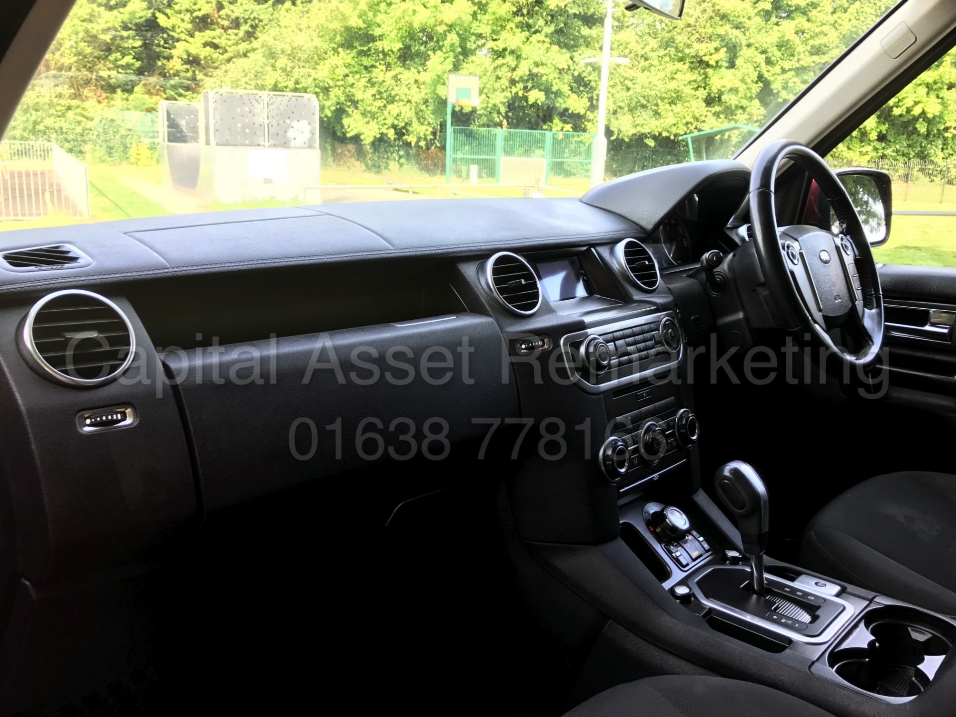 (On Sale) LAND ROVER DISCOVERY 4 (2011 MODEL) '3.0 SDV6 - 245 BHP - AUTO TIP TRONIC - 7 SEATER' - Image 13 of 30