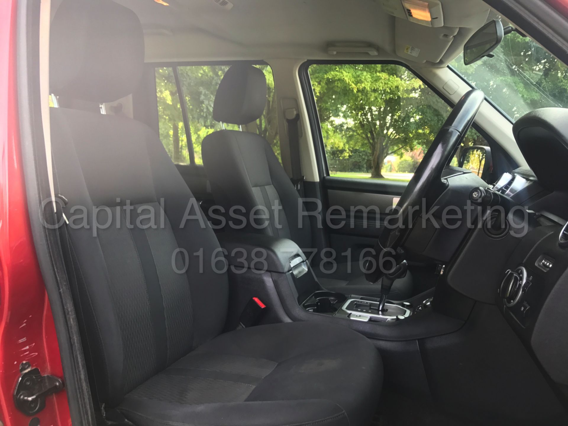 (On Sale) LAND ROVER DISCOVERY 4 (2011 MODEL) '3.0 SDV6 - 245 BHP - AUTO TIP TRONIC - 7 SEATER' - Image 19 of 30