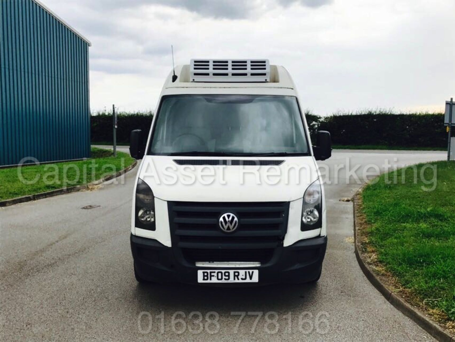 VOLKSWAGEN CRAFTER CR35 'LWB HI-ROOF' (2009) **FRIDGE / FREEZER VAN** '2.5 TDI - 109 BHP- 6 SPEED' - Image 2 of 16