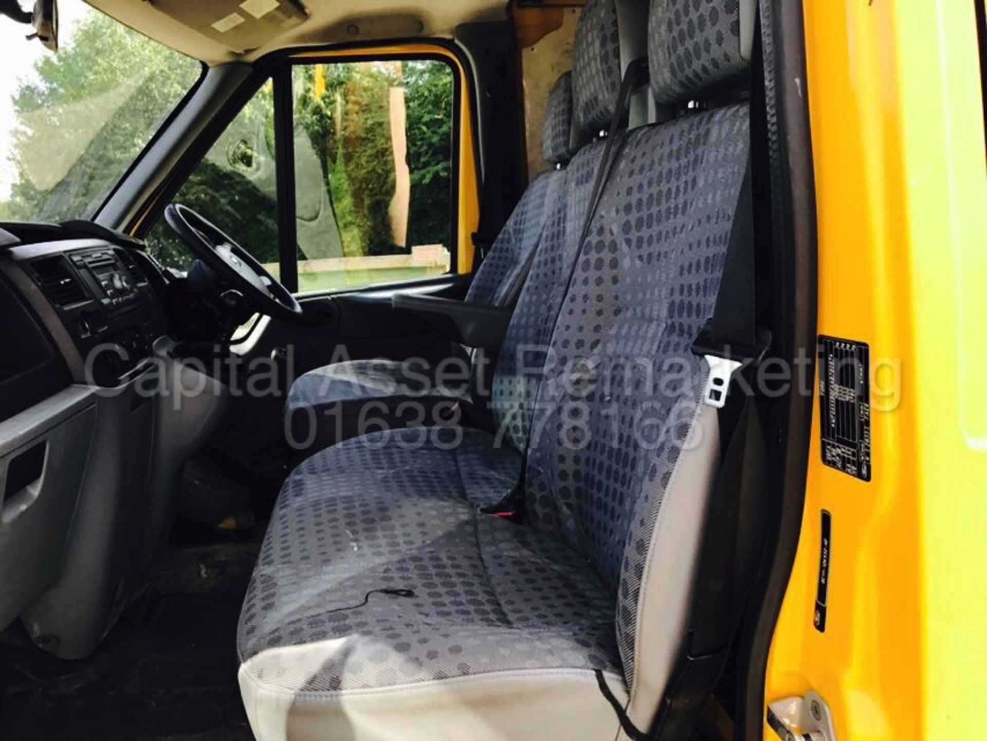 FORD TRANSIT 115 T300S FWD 'SWB' (2011 MODEL) '2.2 TDCI - 115 PS - 6 SPEED' **AIR CON** (FULL MOT) - Image 13 of 19