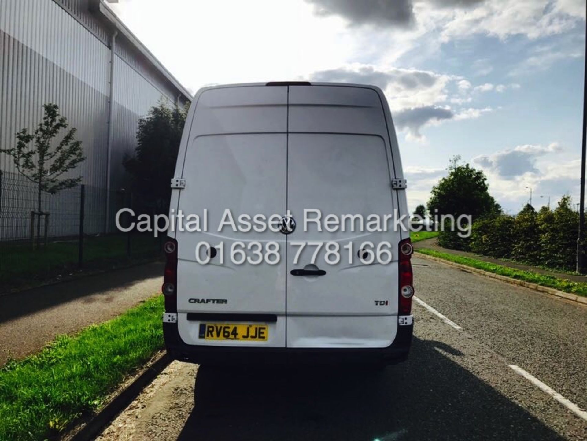 LATE ENTRY - VOLKSWAGEN CRAFTER 2.0TDI '136" LONG WHEEL BASE - 2015 REG - 1 OWNER- ONLY 68K MILES!!! - Image 4 of 12